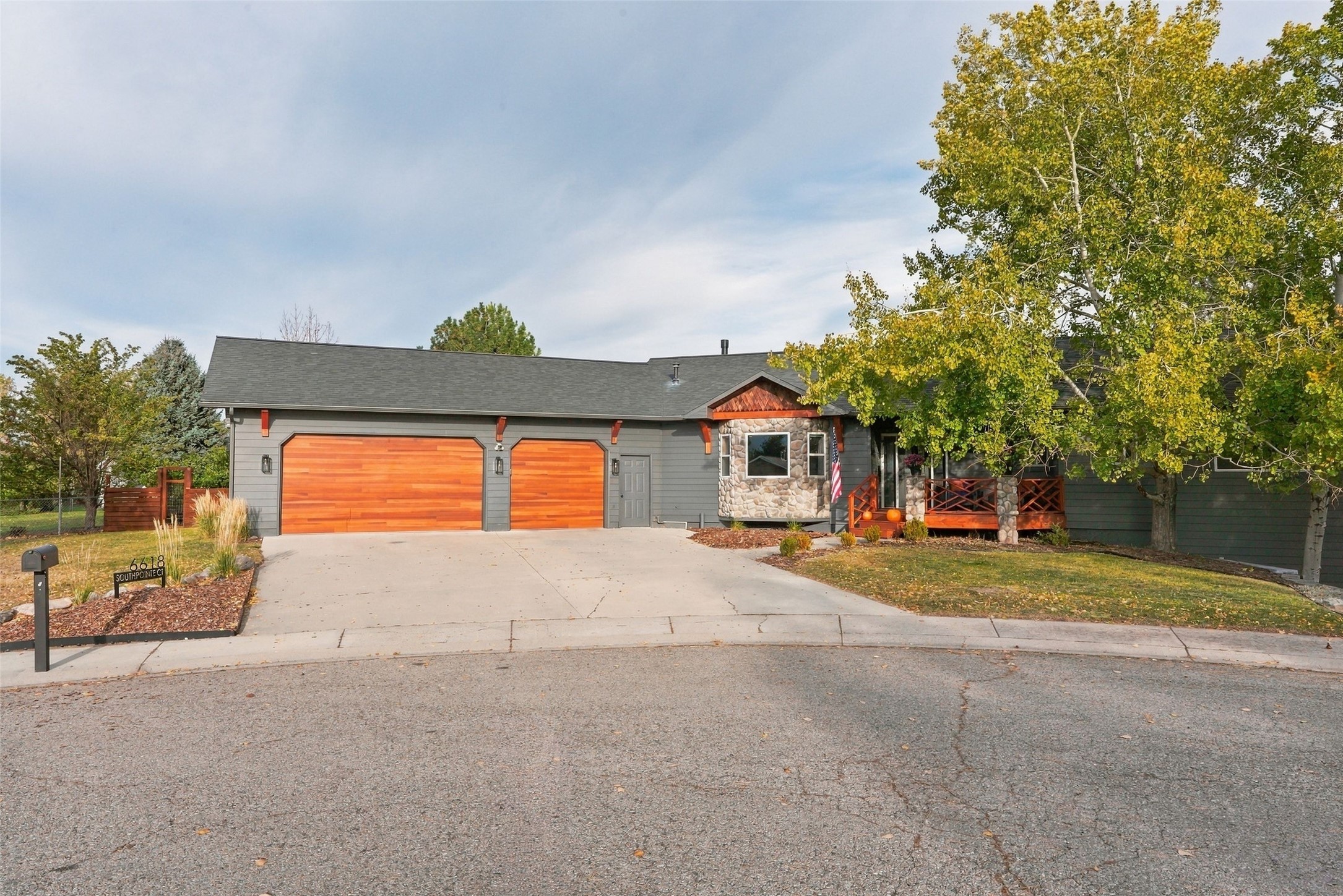 6618 Southpointe Court Property Photo 1