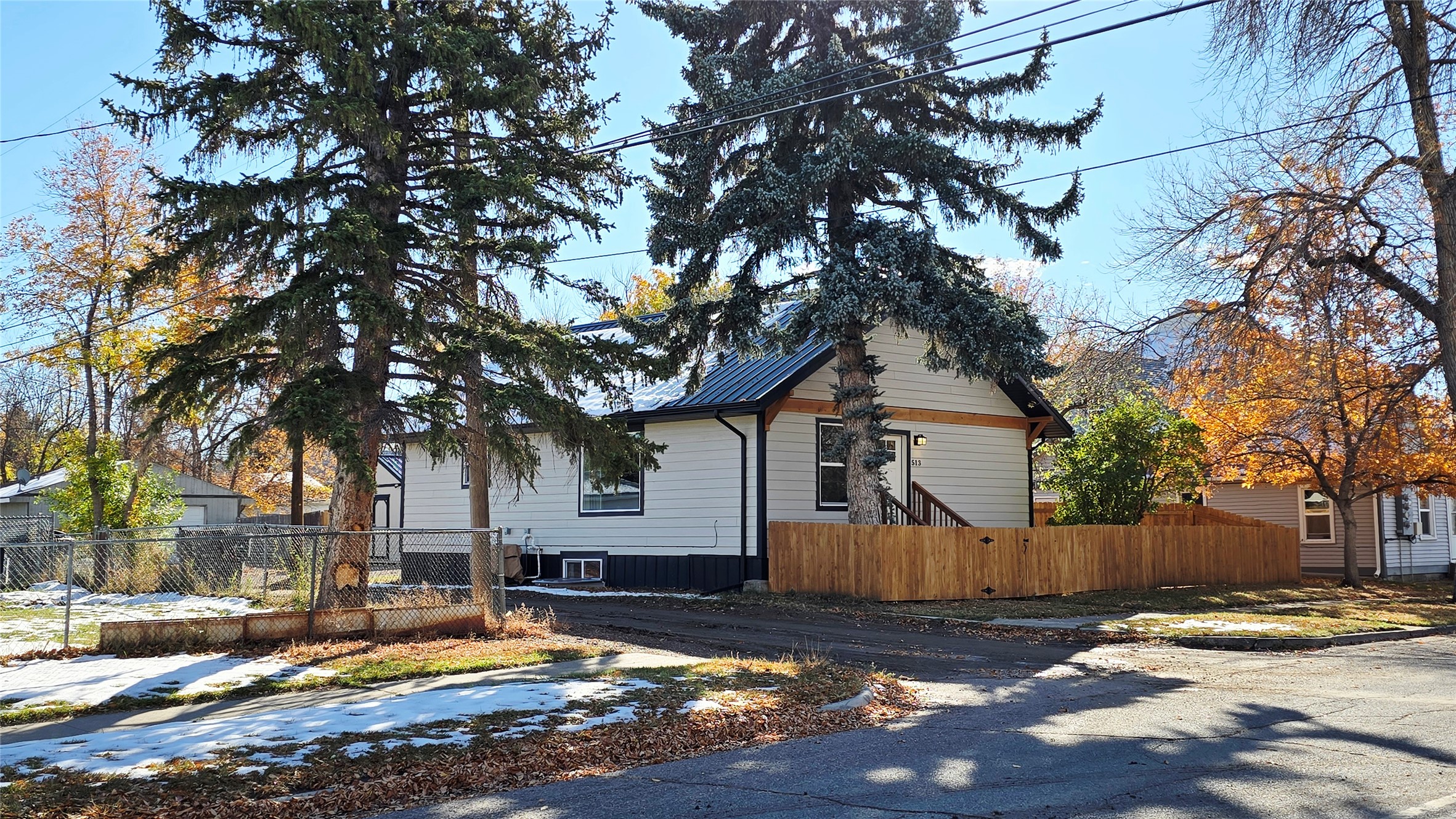 513 13th Street S Property Photo 2