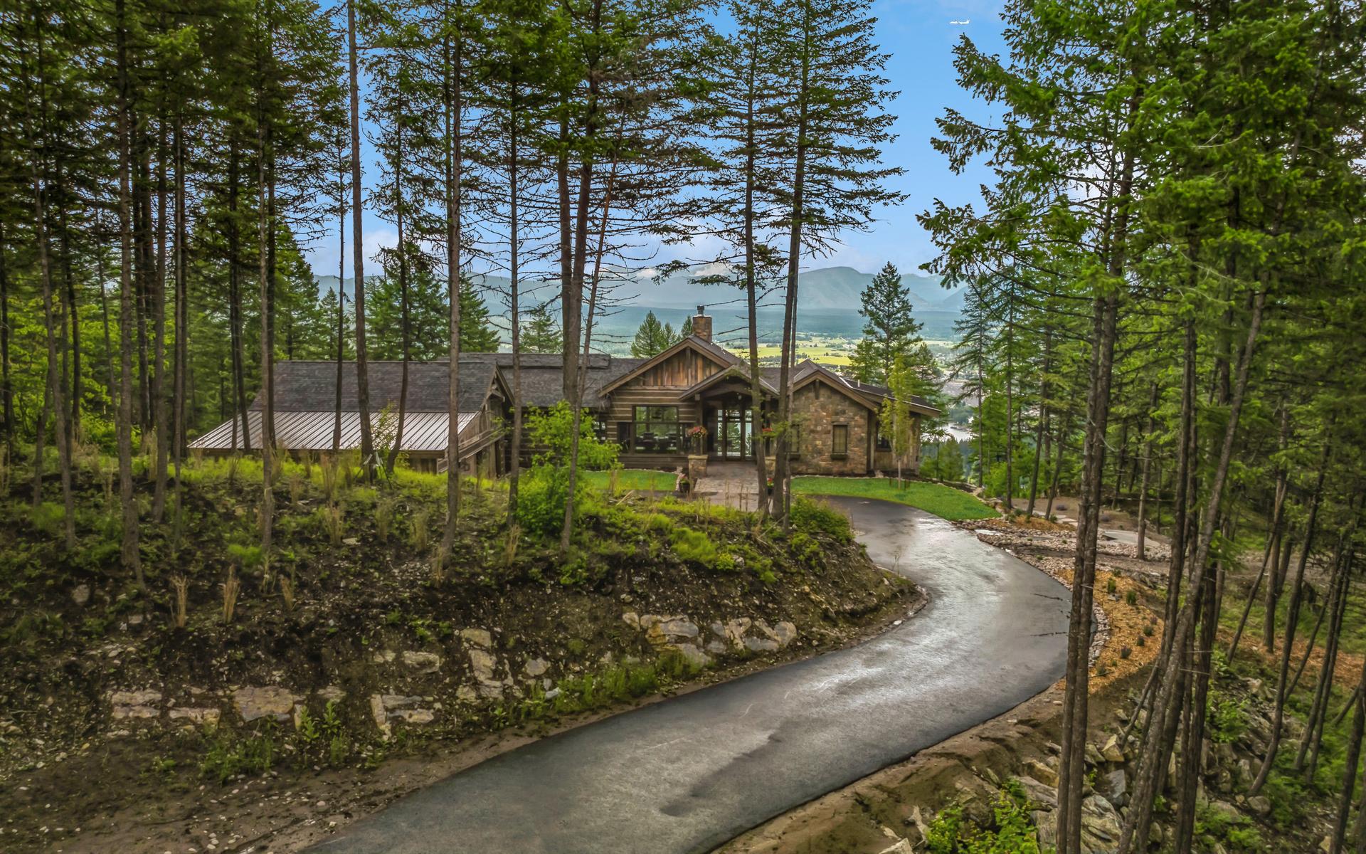 2424 Wolf Tail Pines Property Photo 1