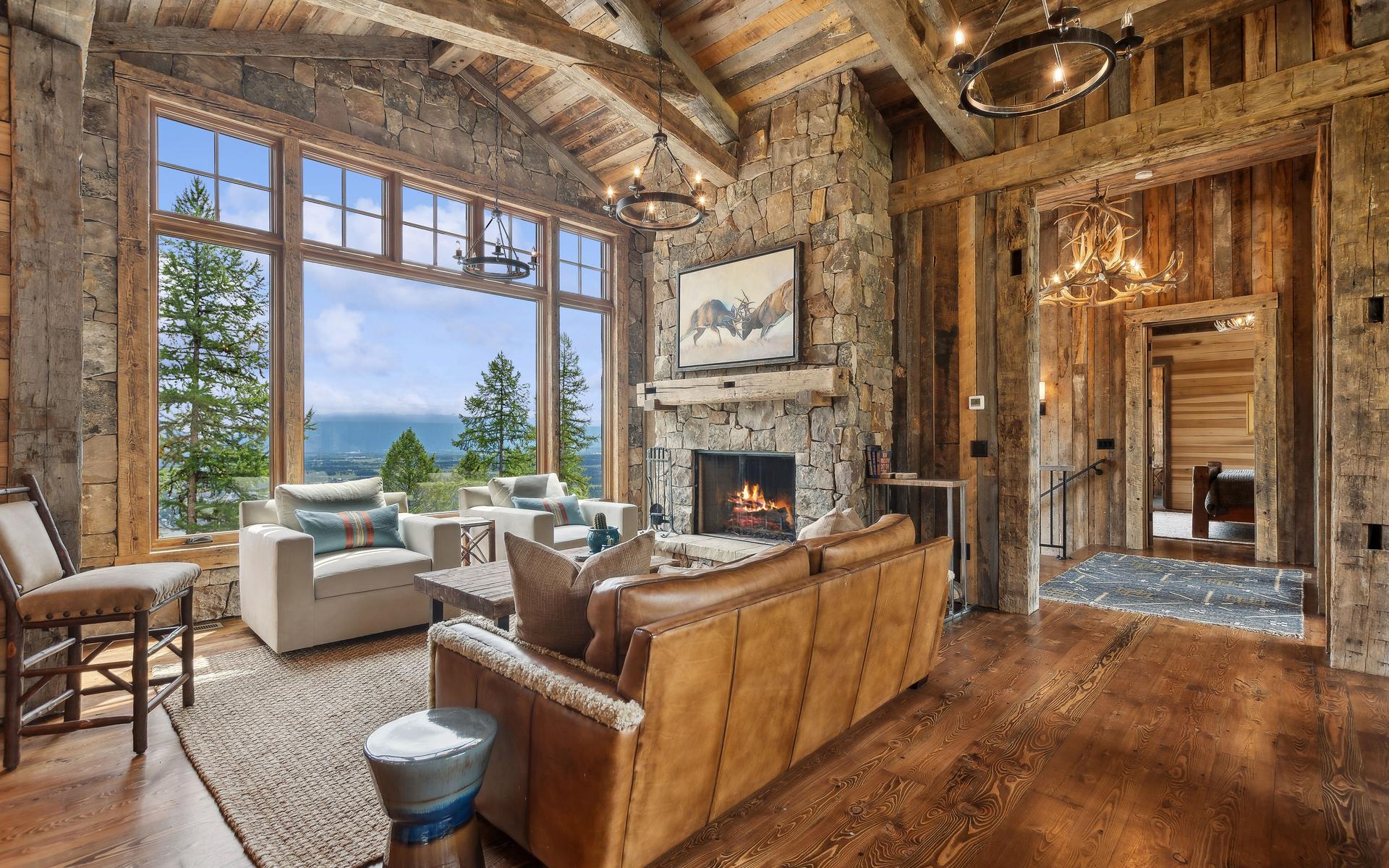 2424 Wolf Tail Pines Property Photo 8