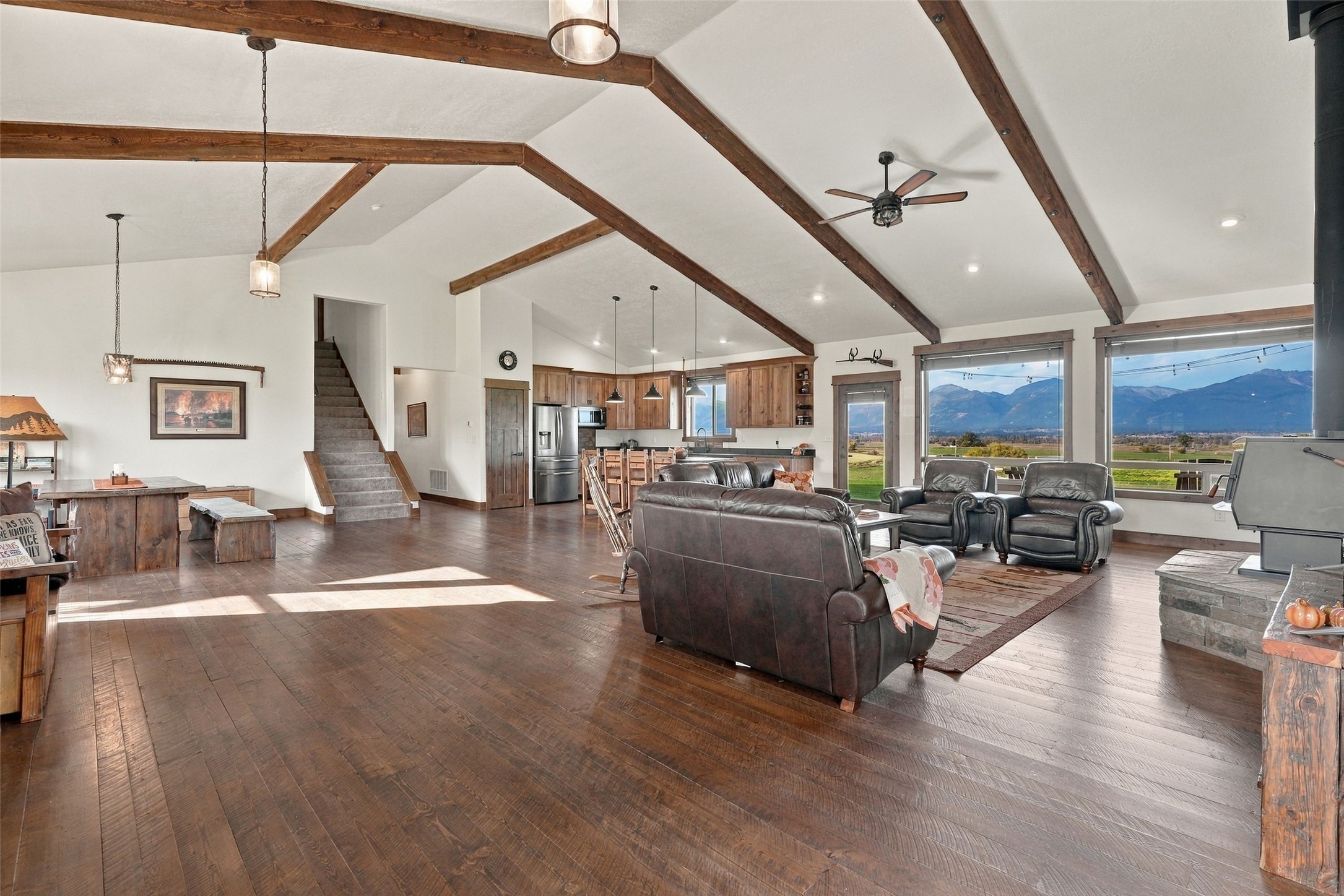 2015 View Lane Property Photo 7