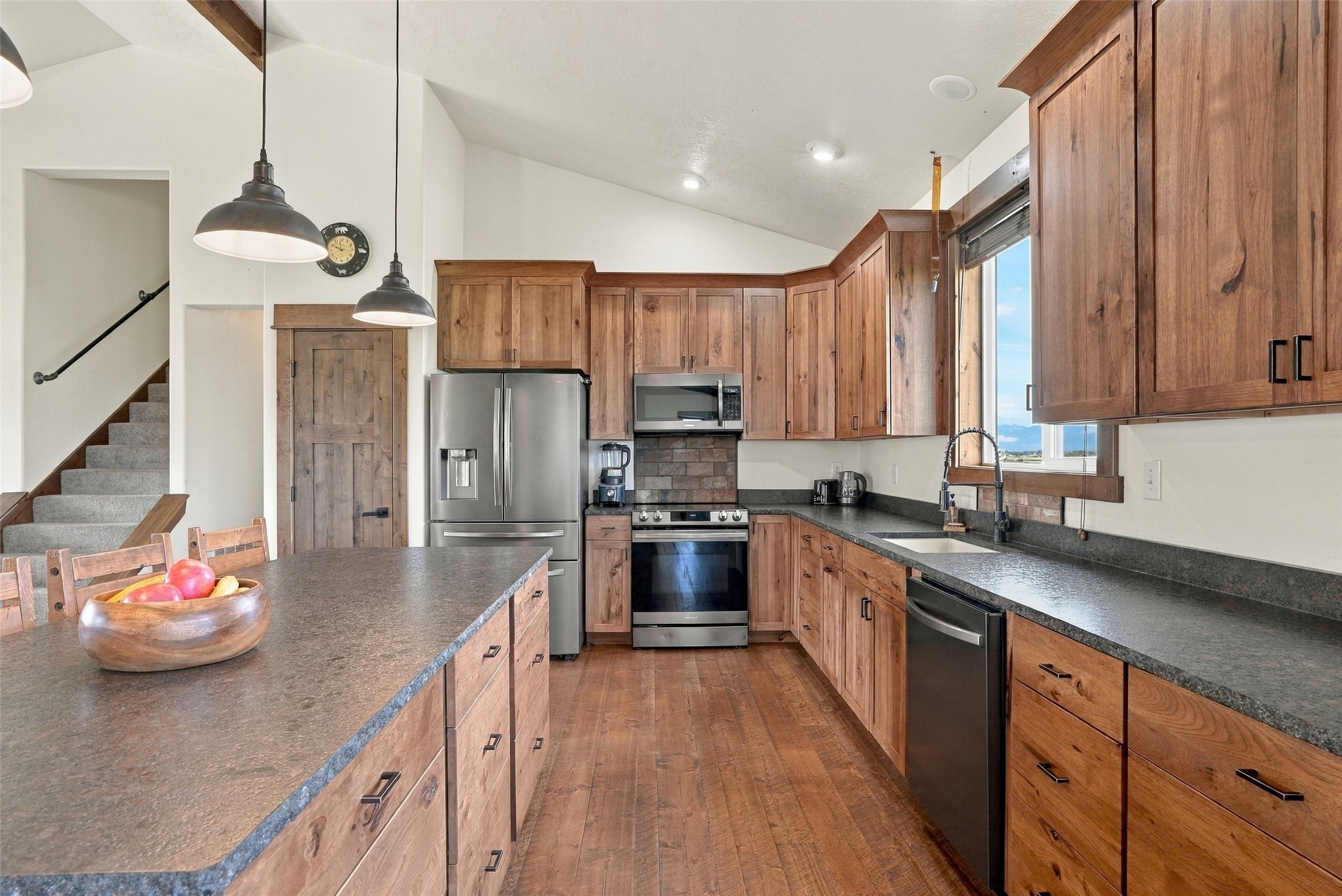 2015 View Lane Property Photo 11