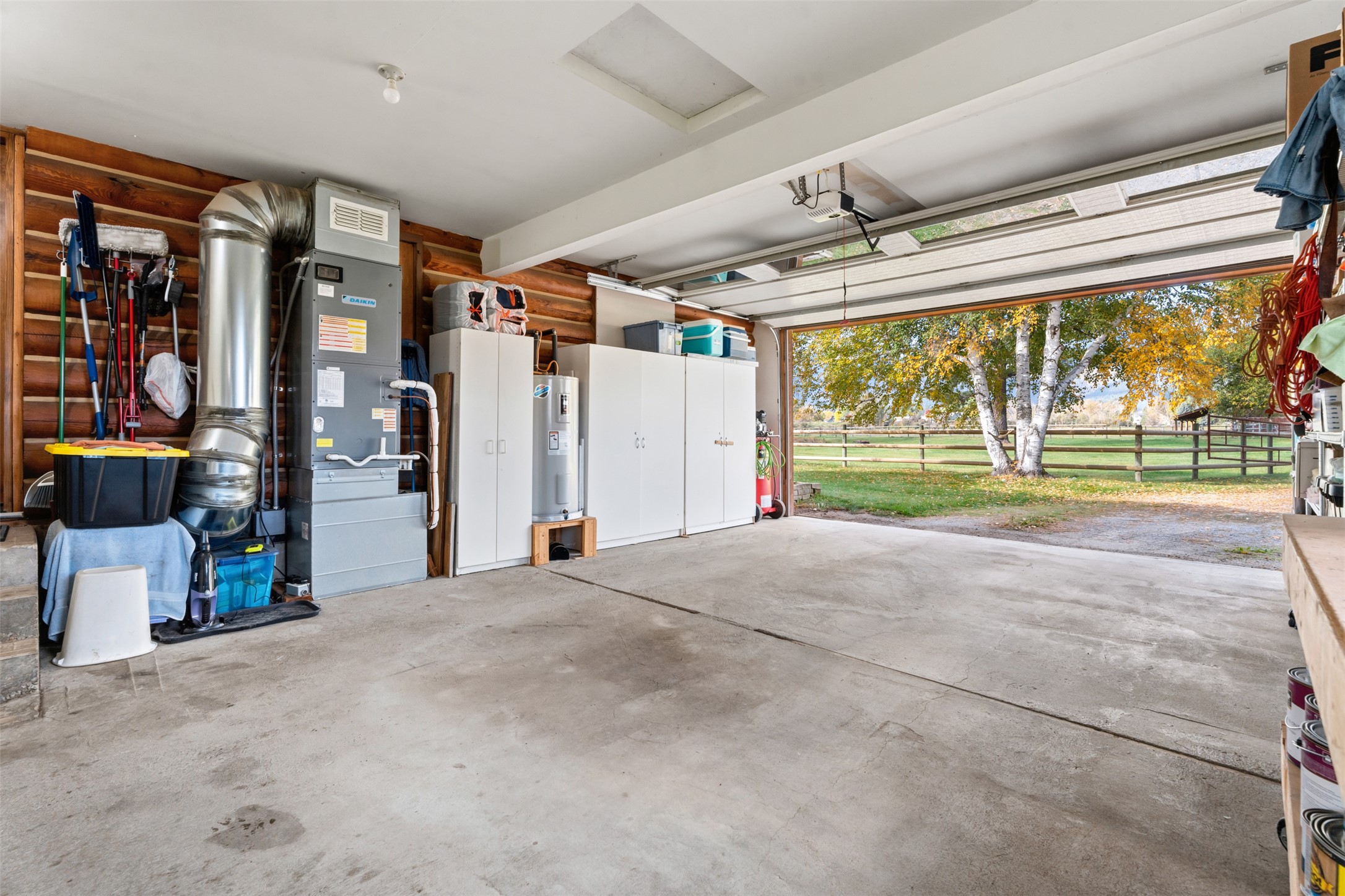 5165 Moores Way Property Photo 6