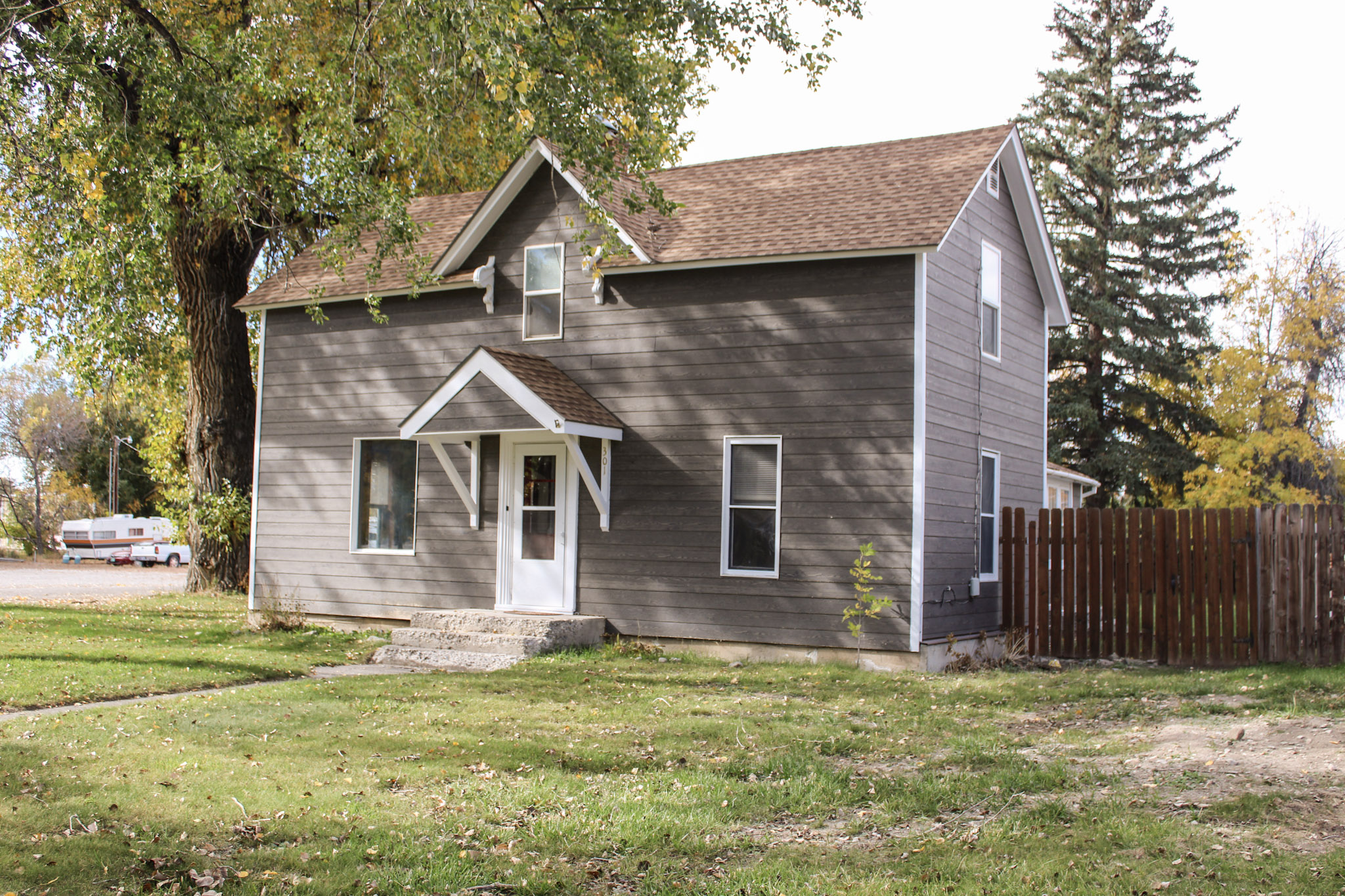 301 1st Street Ne Property Photo 1