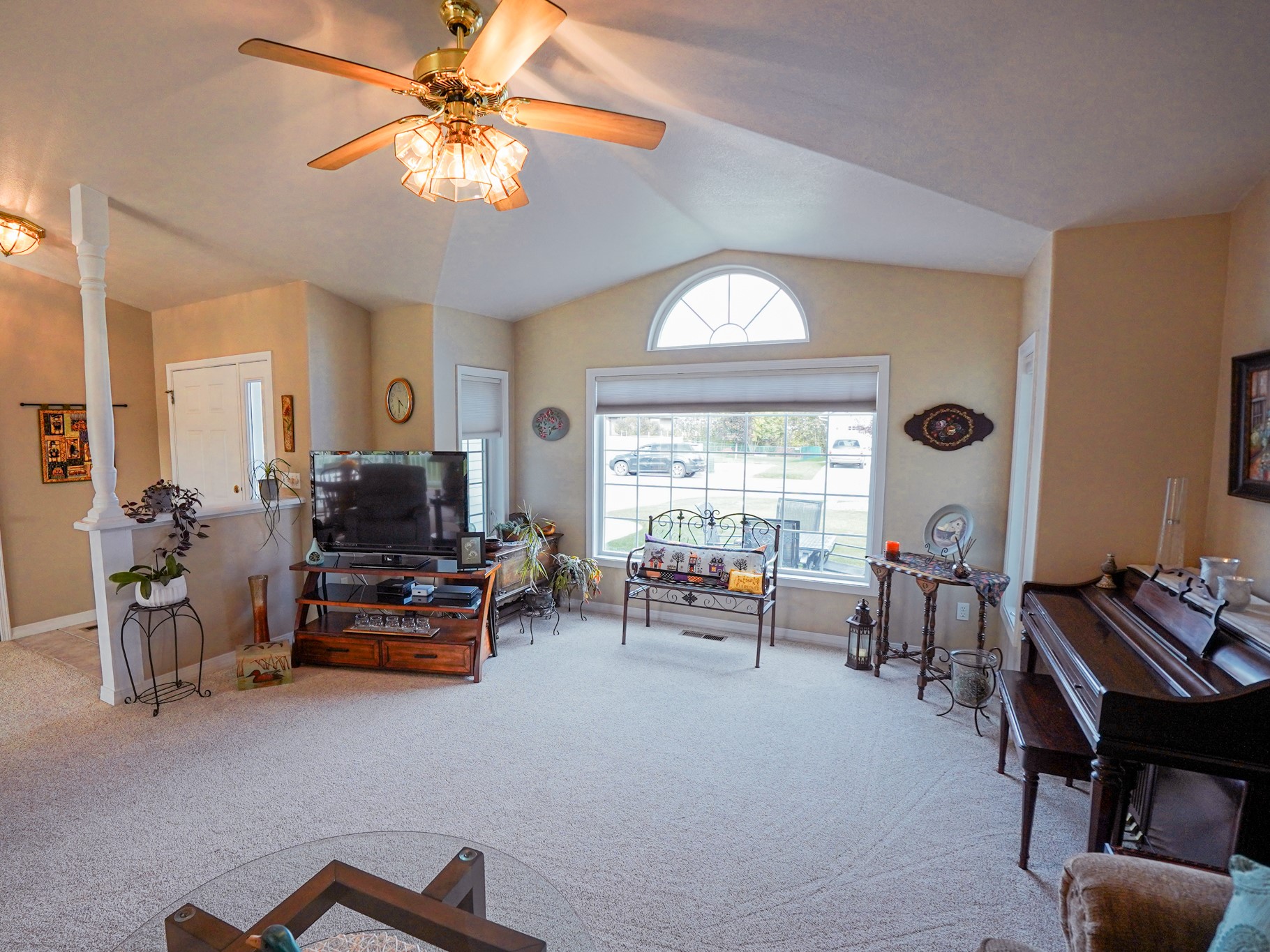 80 E Nicklaus Avenue Property Photo 7