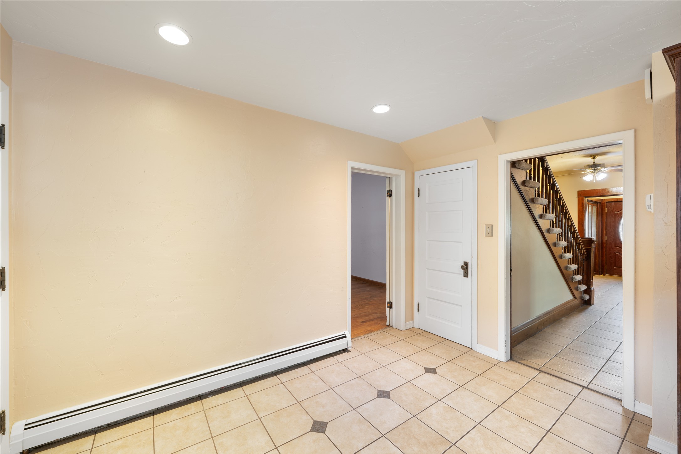 109 W 6th Street Property Photo 19