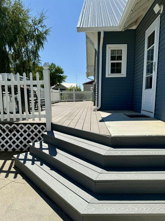 429 Illinois Avenue Property Photo 31