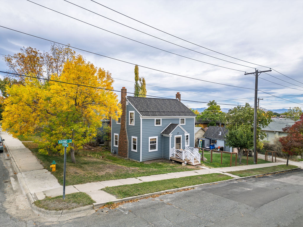 220 Adams Street Property Photo 1