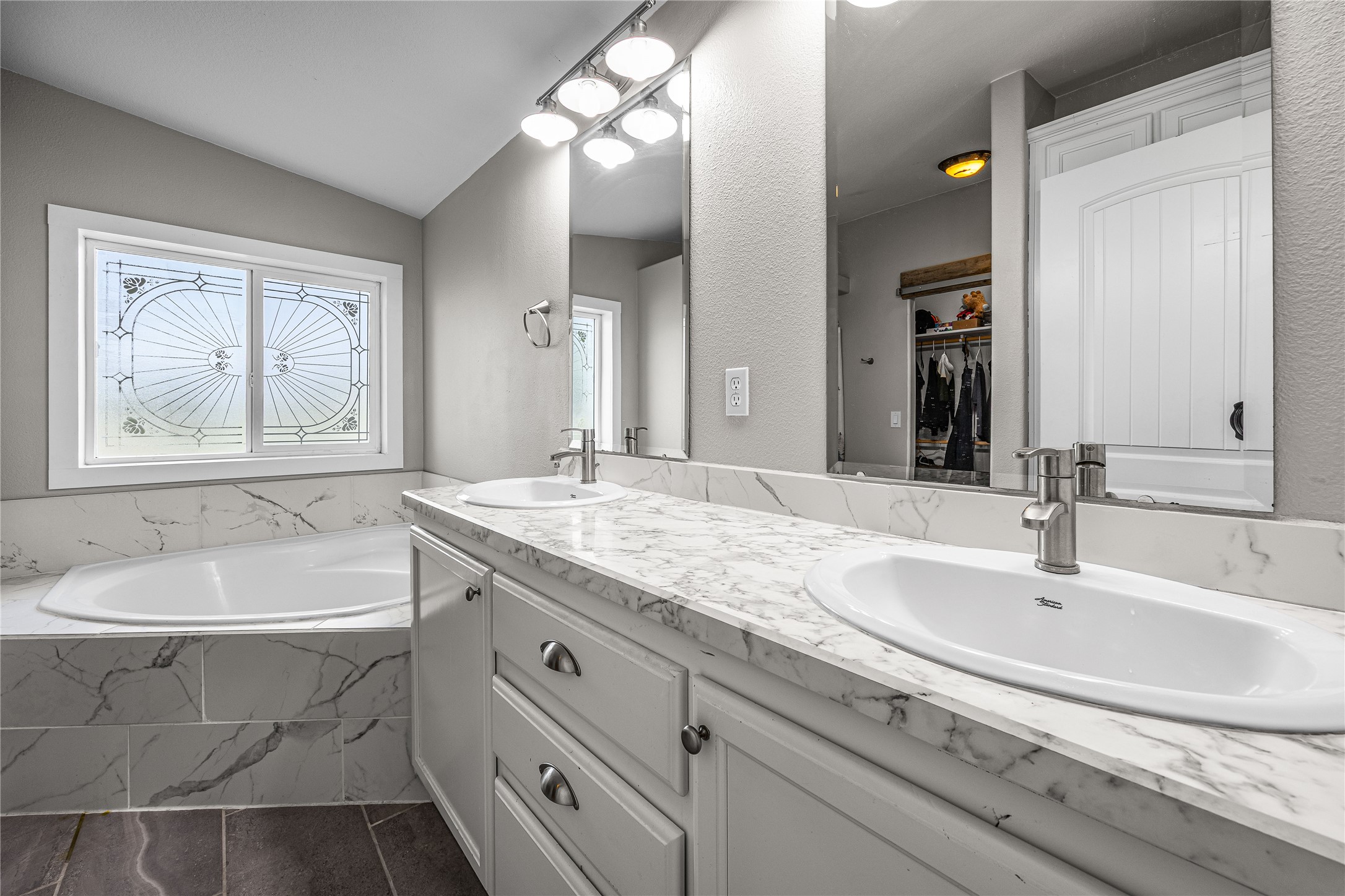 9806 Wheatgrass Lane Property Photo 16