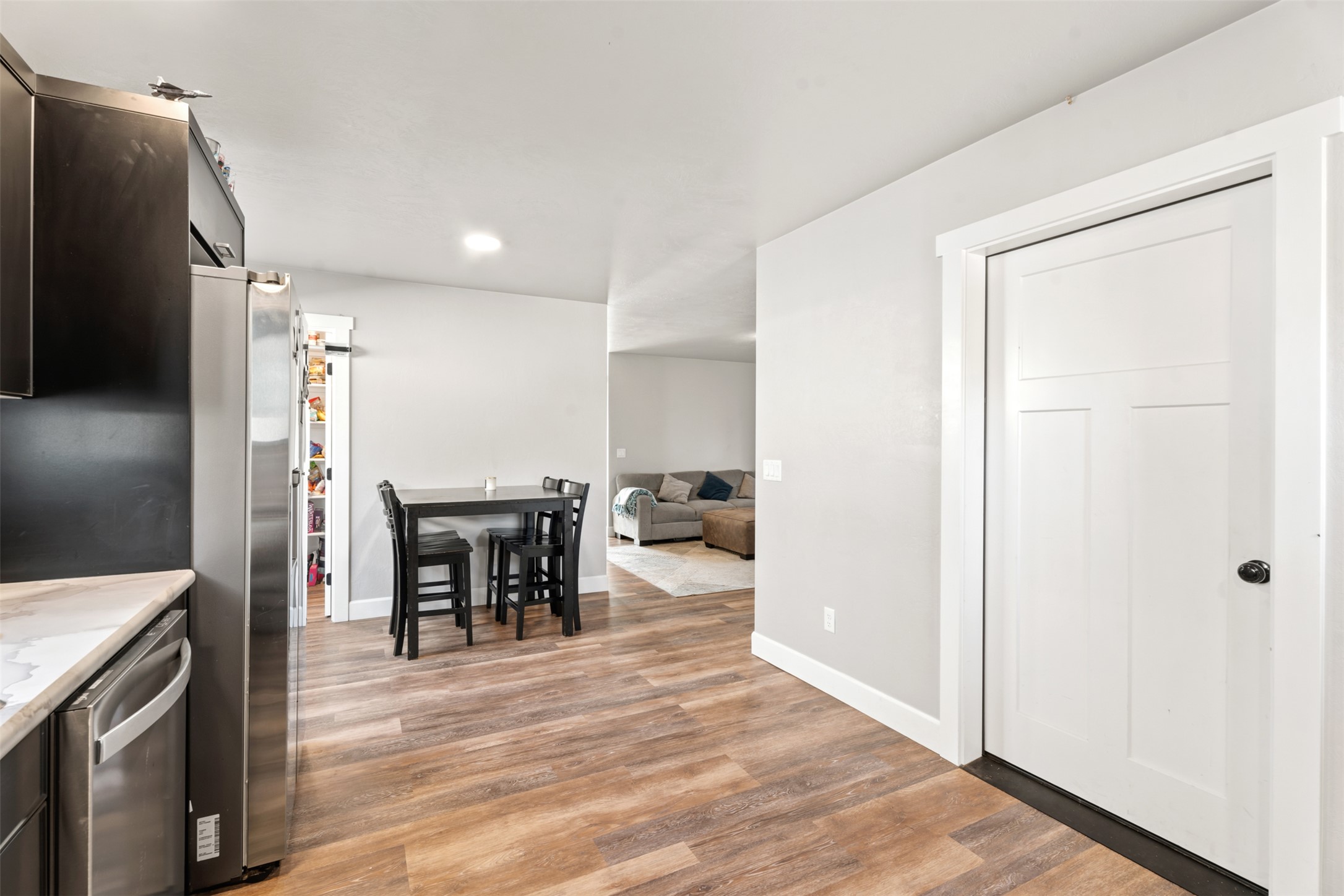 246 N Tudor Street Property Photo 5