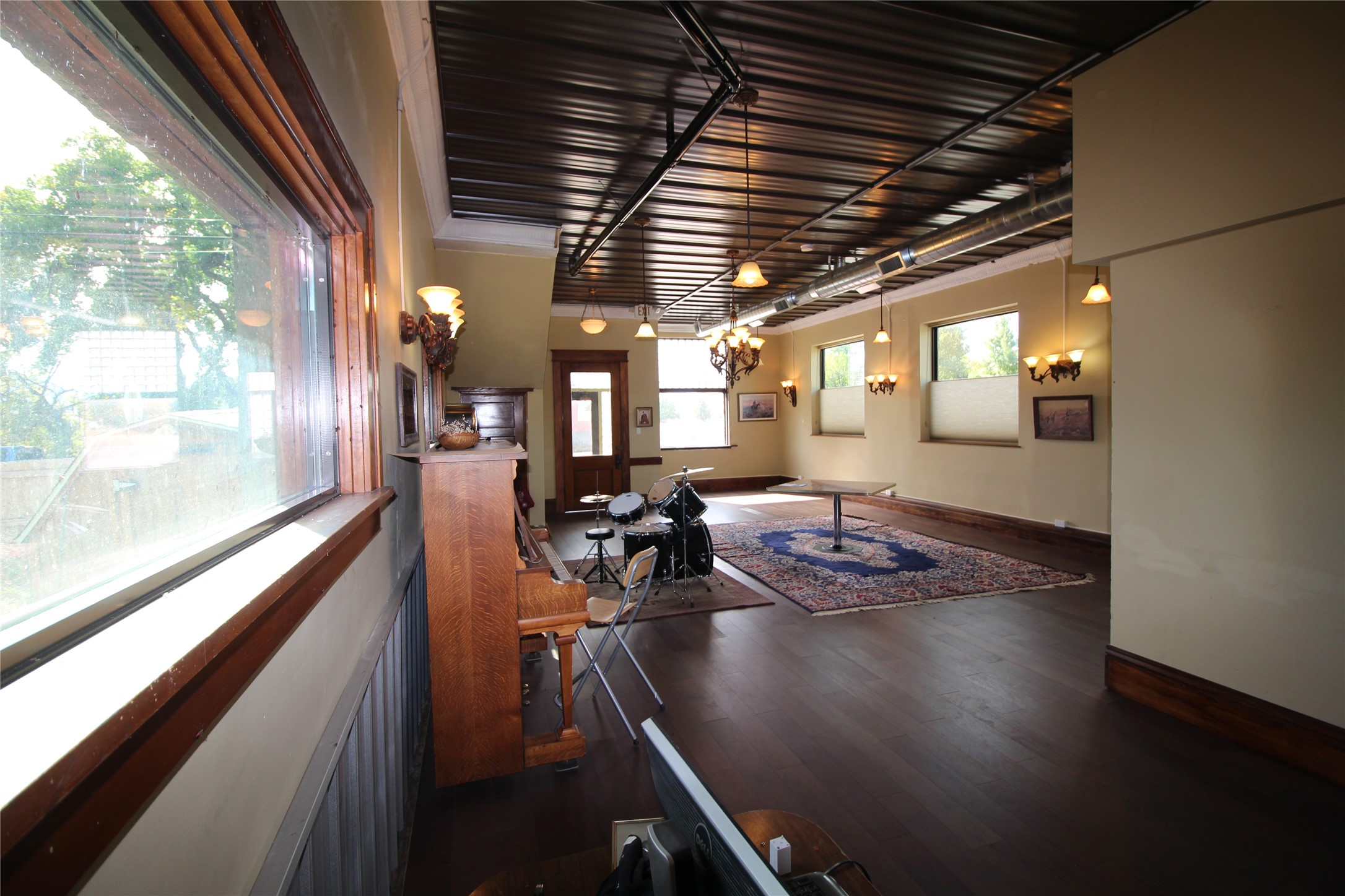 1 Central Avenue E Property Photo 2