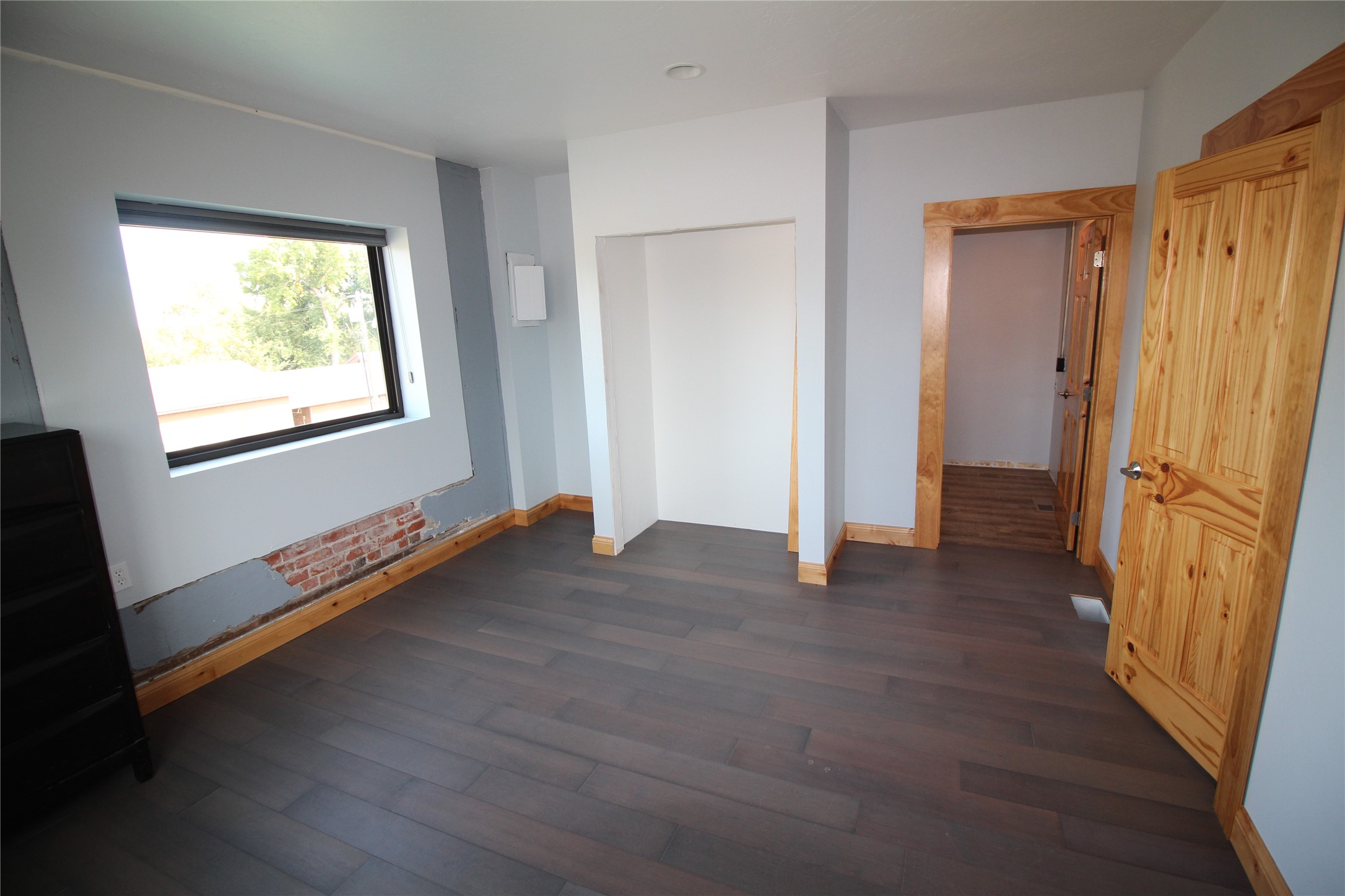 1 Central Avenue E Property Photo 3