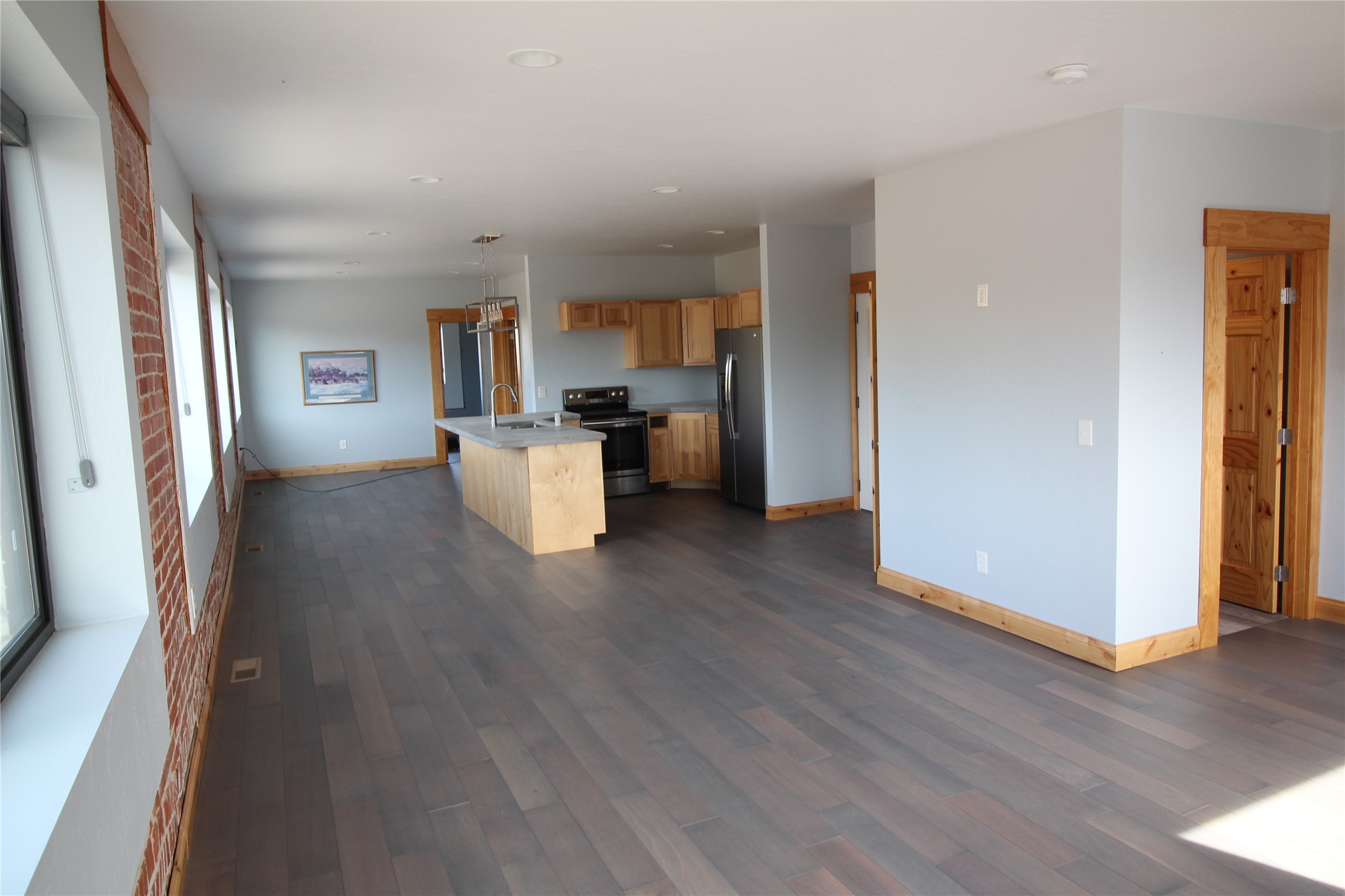 1 Central Avenue E Property Photo 6