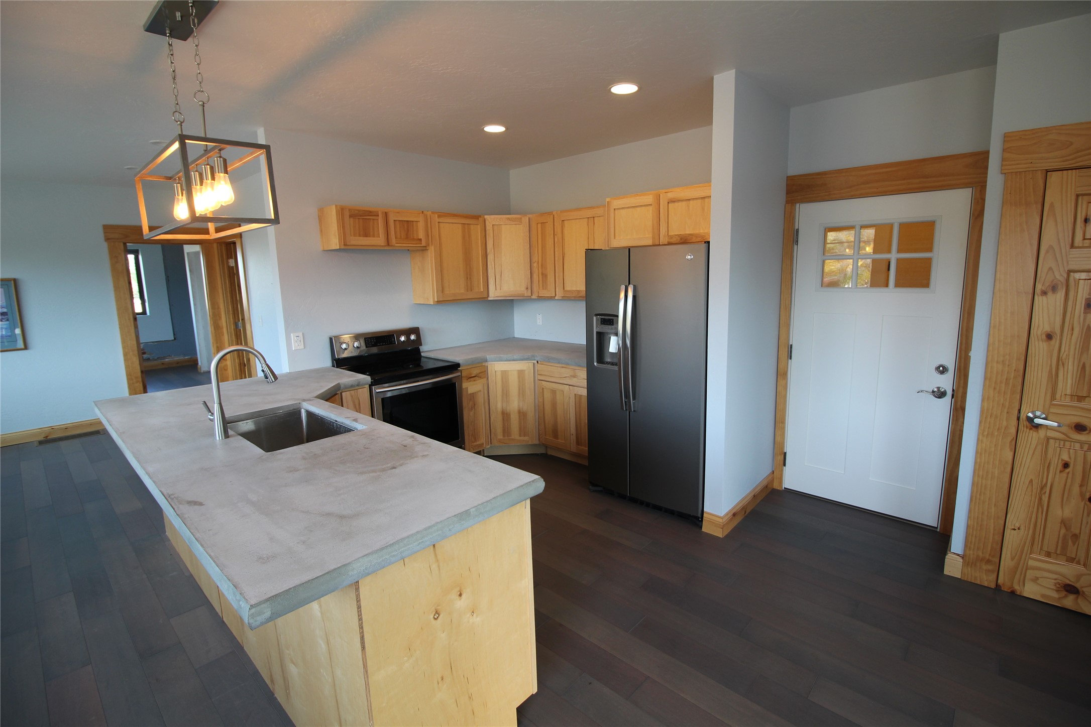 1 Central Avenue E Property Photo 8