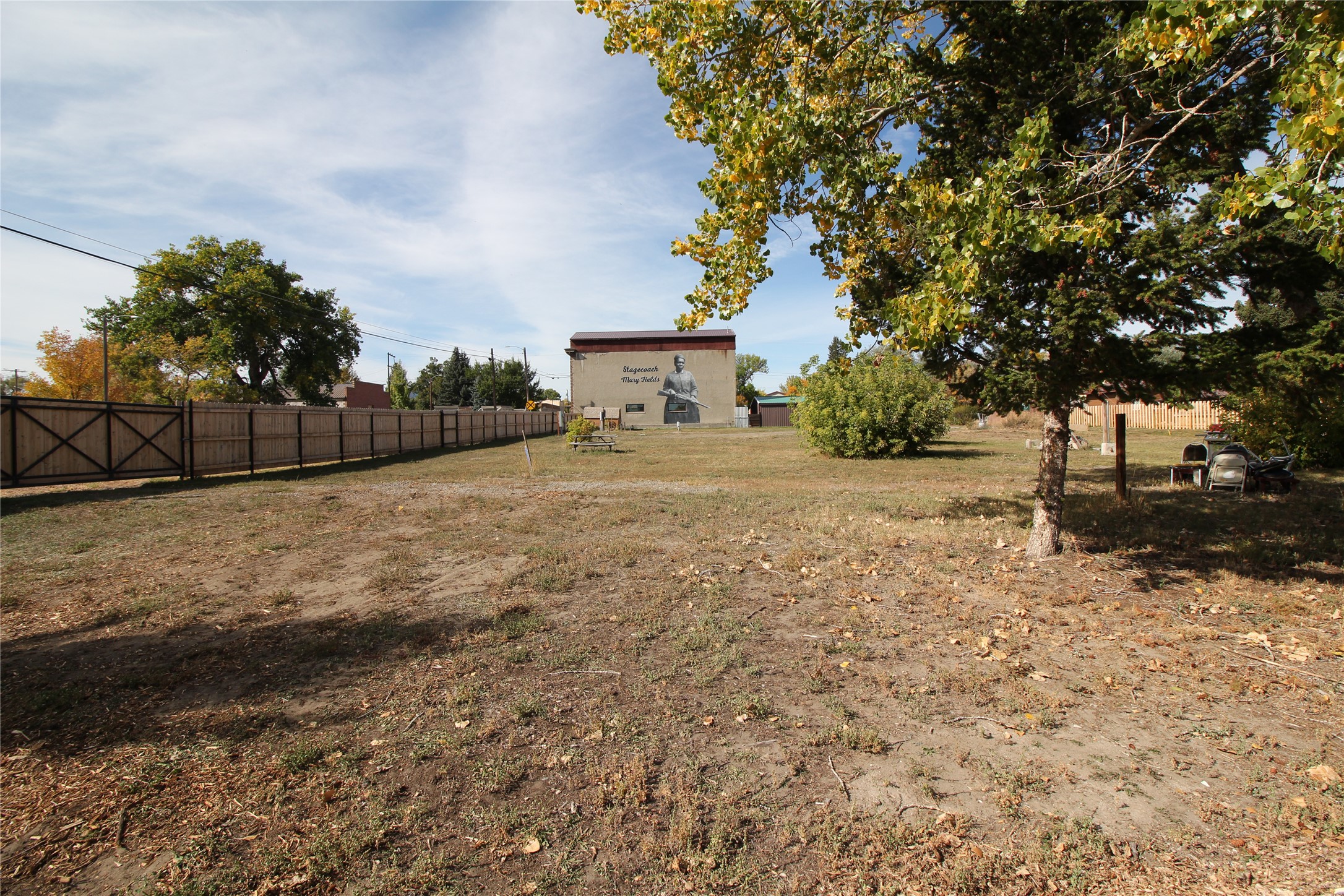 1 Central Avenue E Property Photo 16