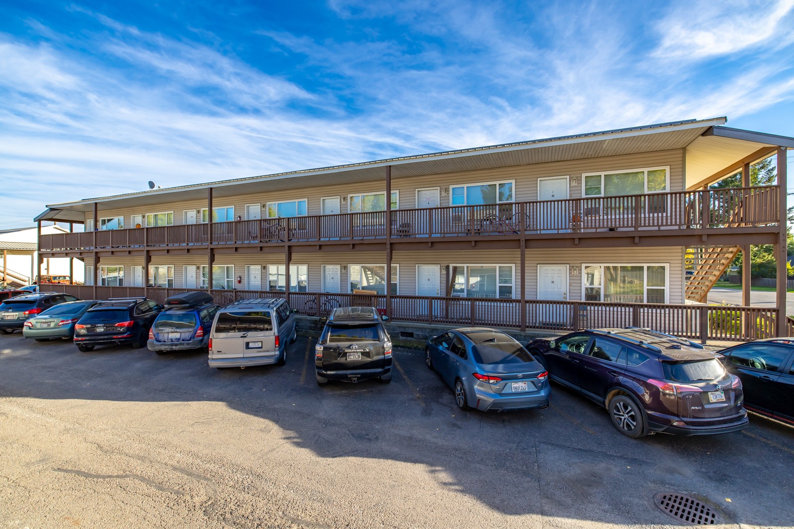 121 Iowa Avenue Building 2 (14 Units) Property Photo 2