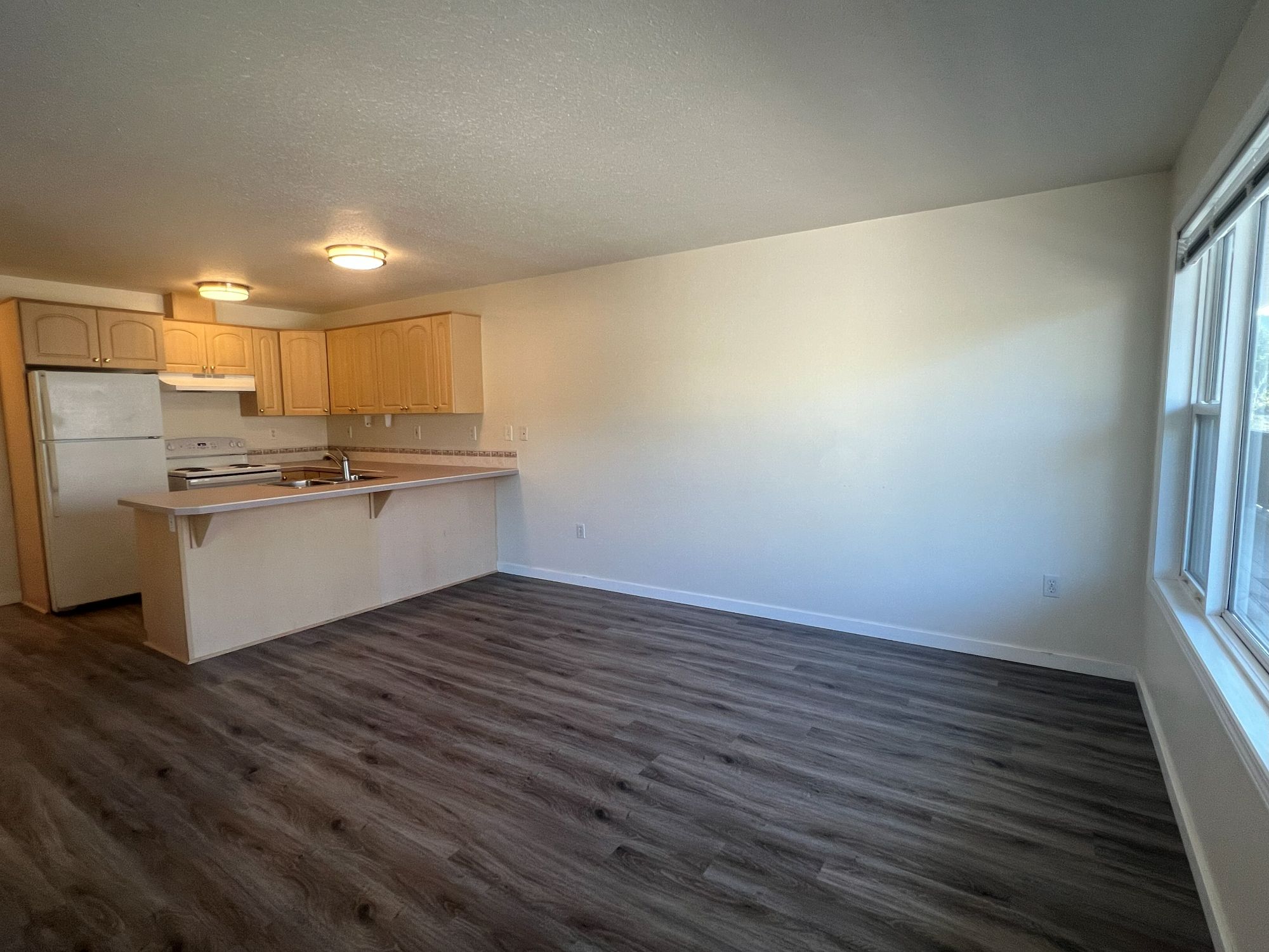 121 Iowa Avenue Building 2 (14 Units) Property Photo 11