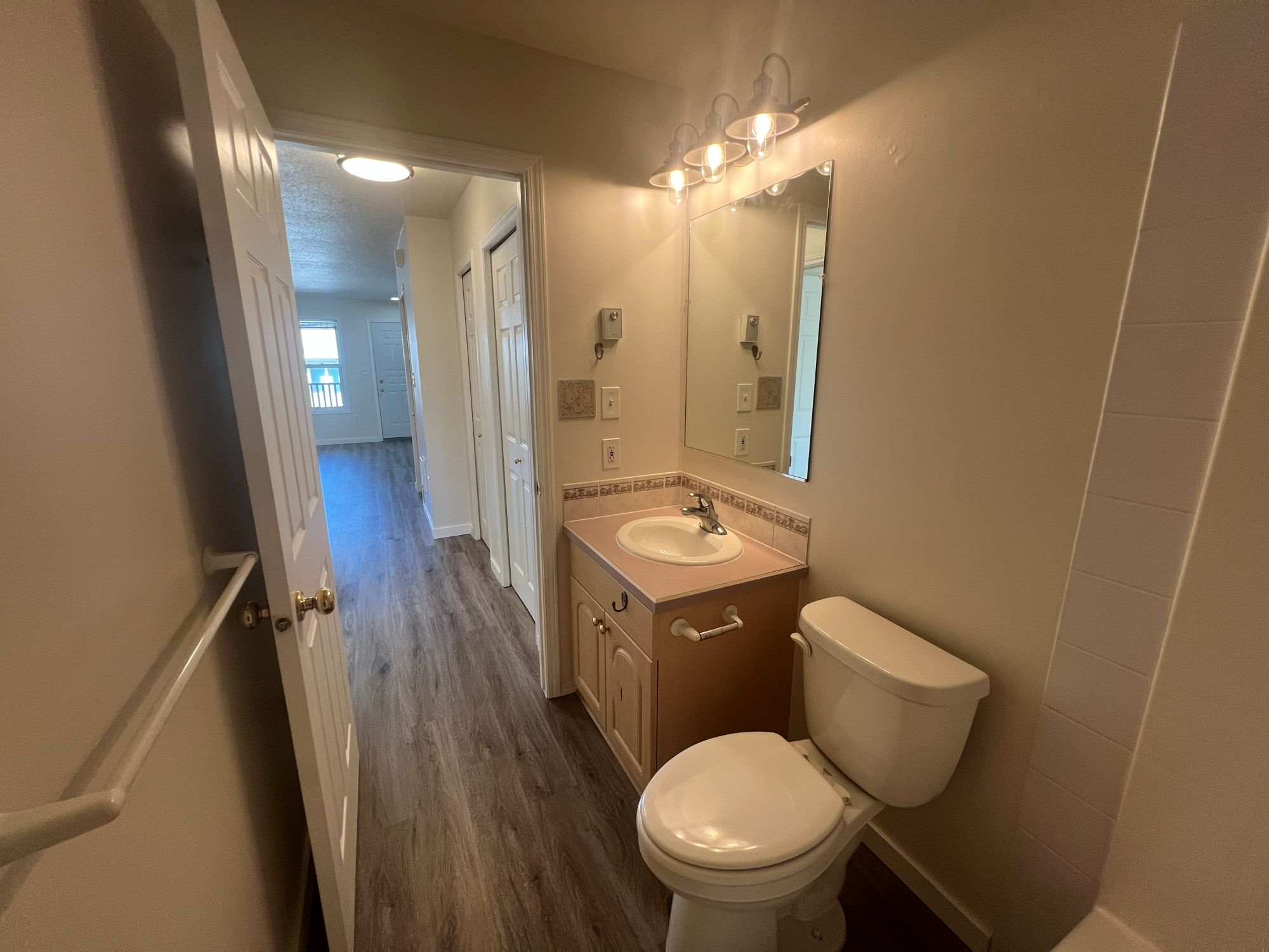 121 Iowa Avenue Building 2 (14 Units) Property Photo 13