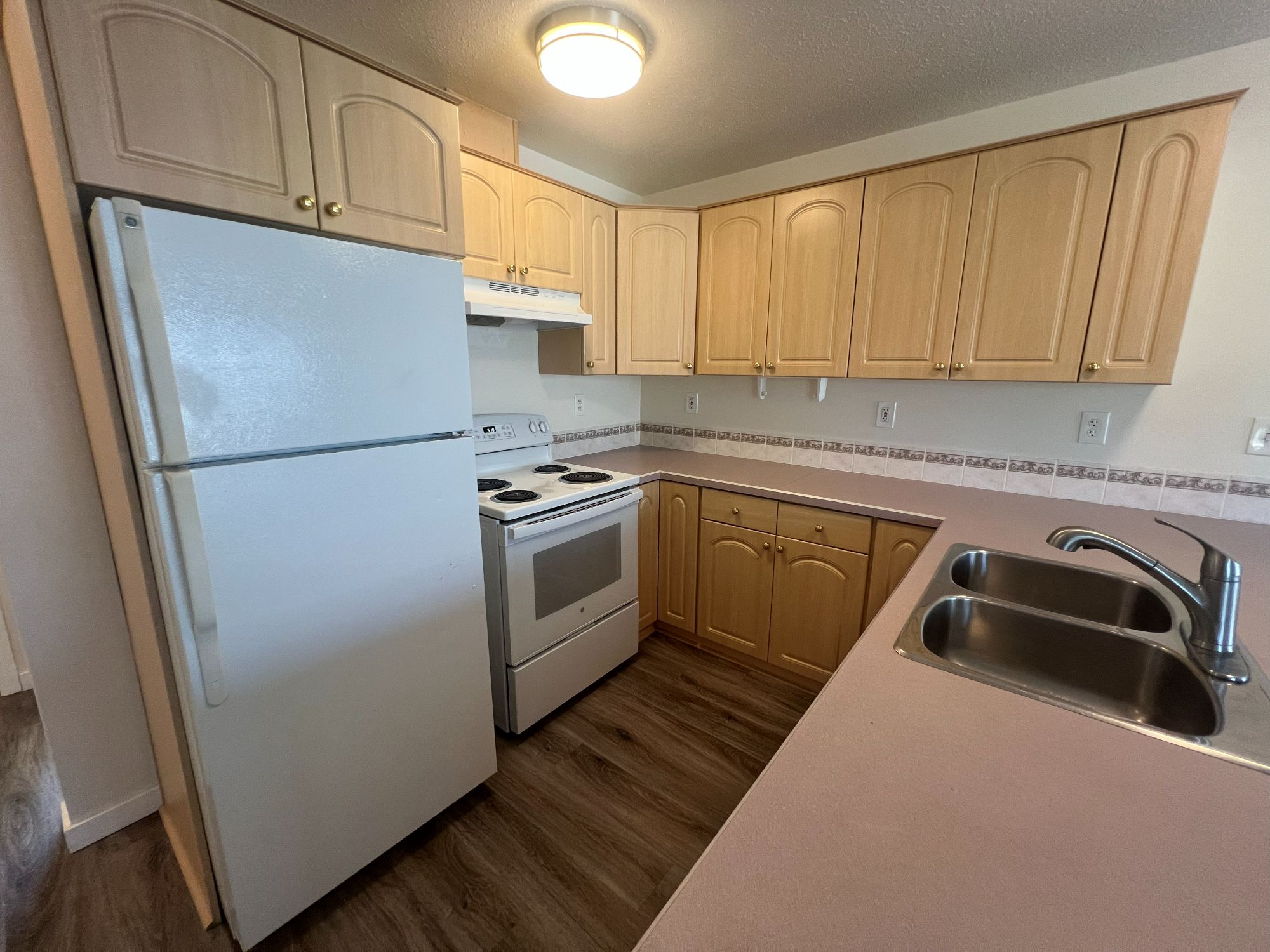 121 Iowa Avenue Building 2 (14 Units) Property Photo 23