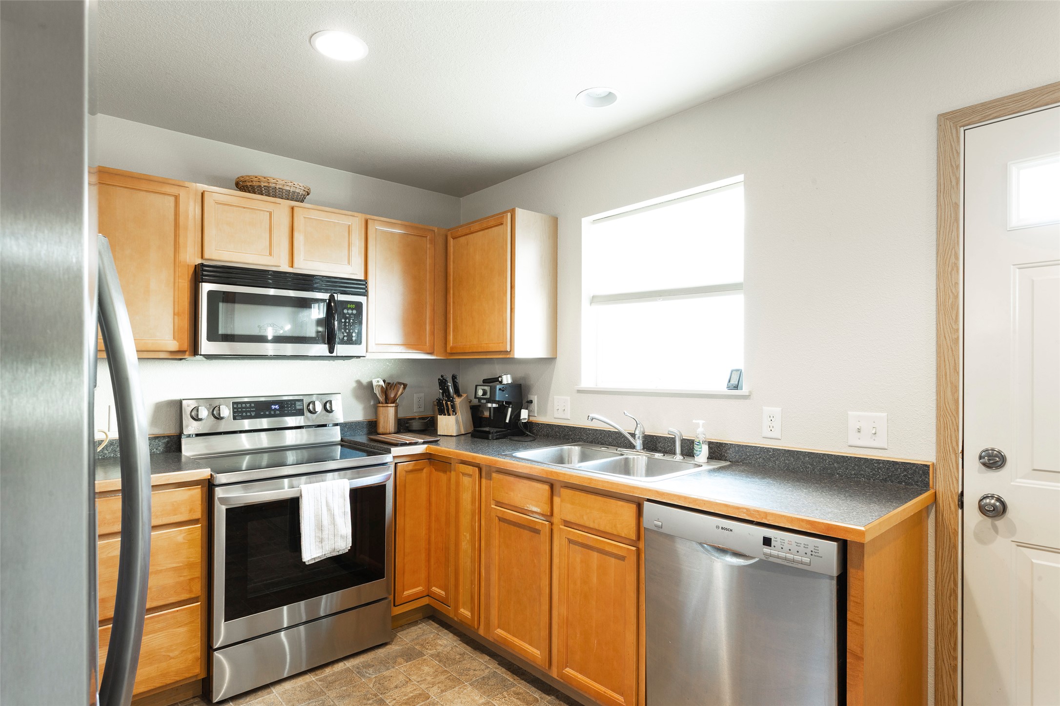 4942 Potter Park Loop B Property Photo 9