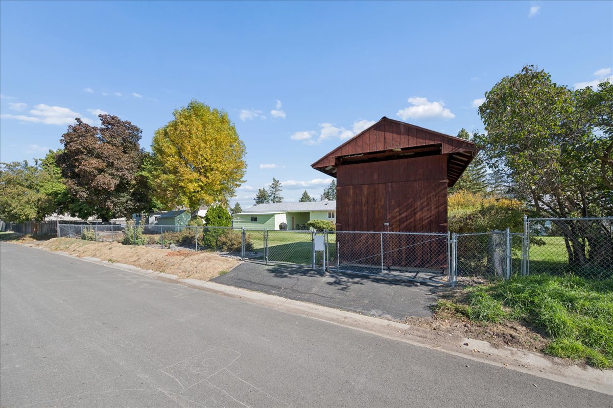 1418 Woodland Avenue Property Photo 41