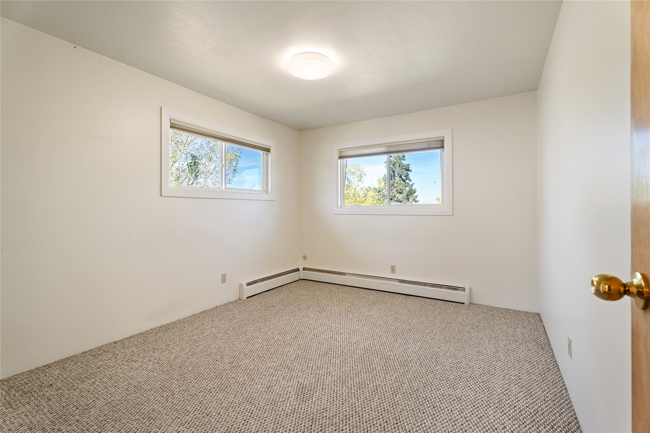 1924 Winne Avenue 1924 1/2, 1926 & 1926 1/2 Property Photo 17