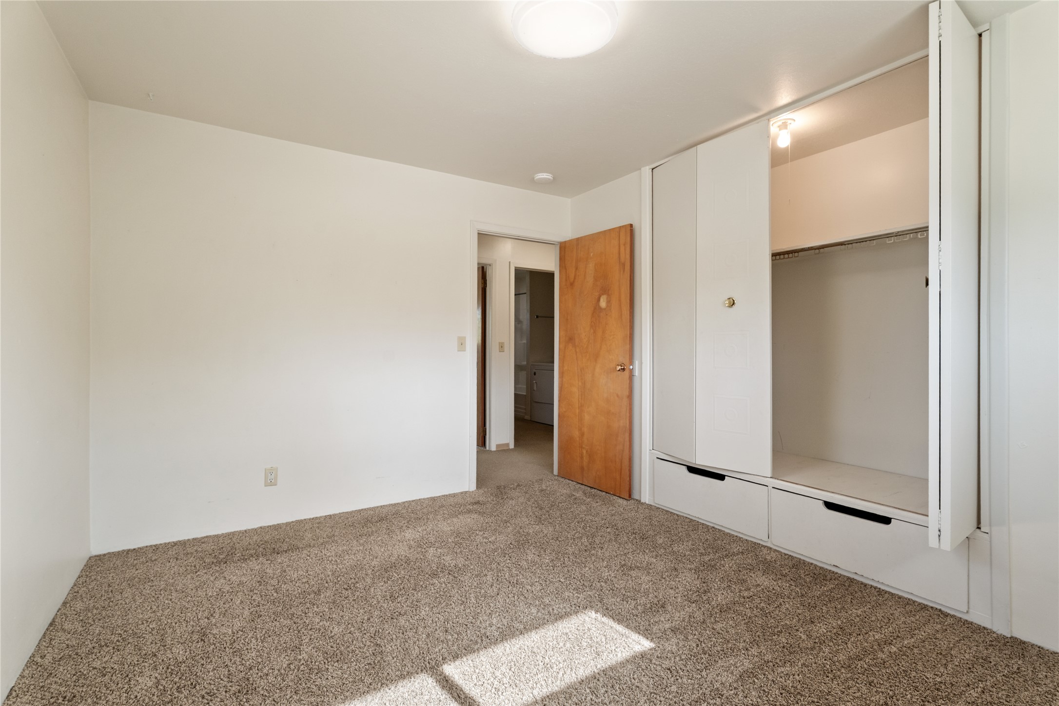 1924 Winne Avenue 1924 1/2, 1926 & 1926 1/2 Property Photo 19