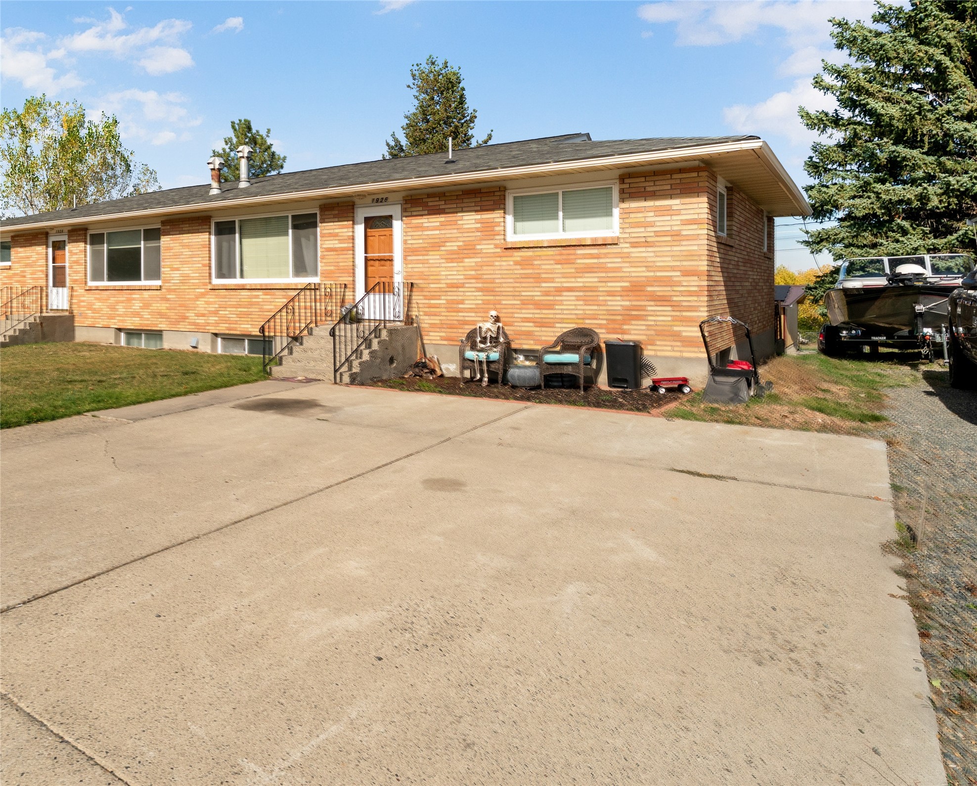 1924 Winne Avenue 1924 1/2, 1926 & 1926 1/2 Property Photo 40