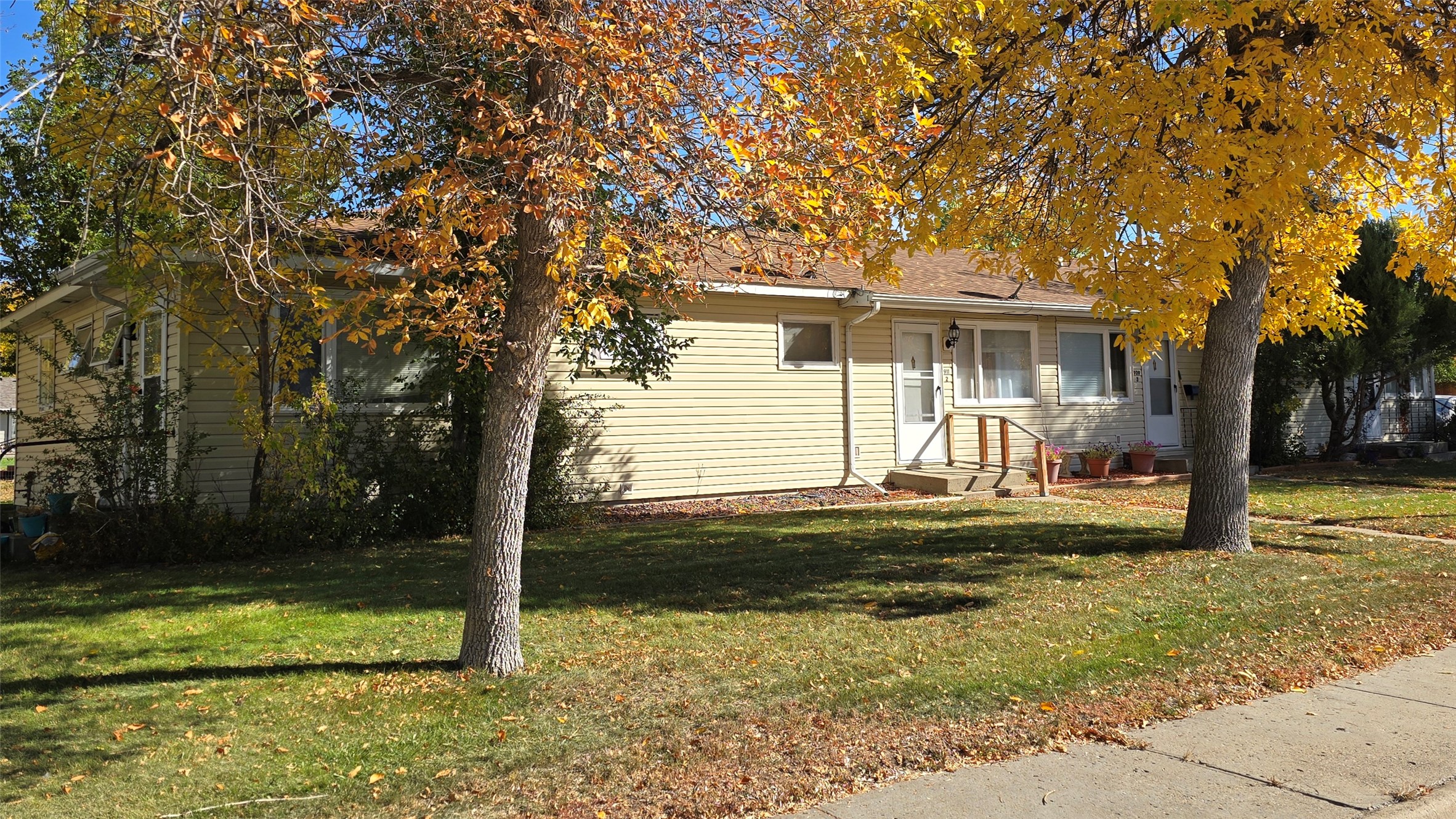 2001 Franklin Street Property Photo 1