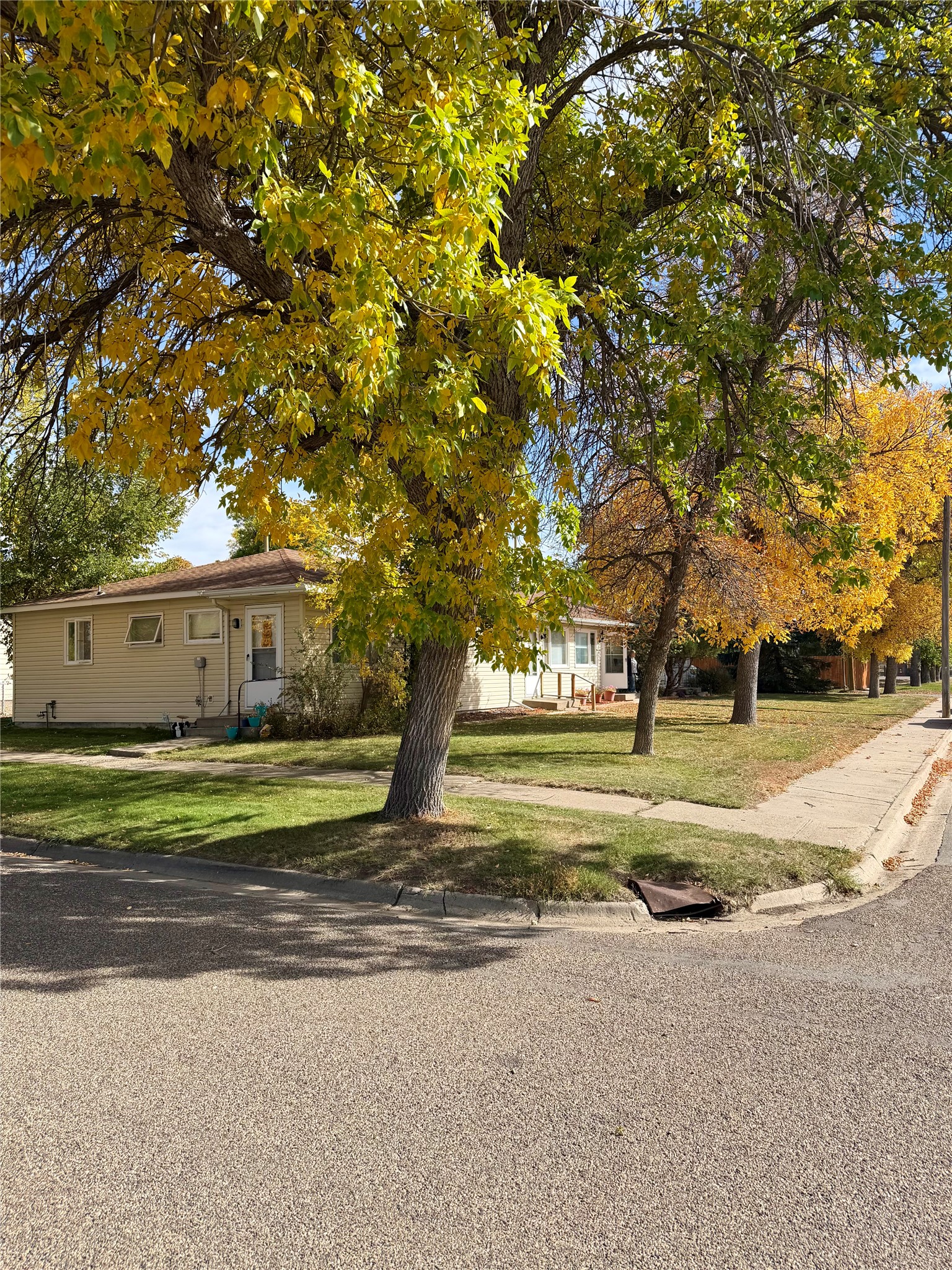 2001 Franklin Street Property Photo 3