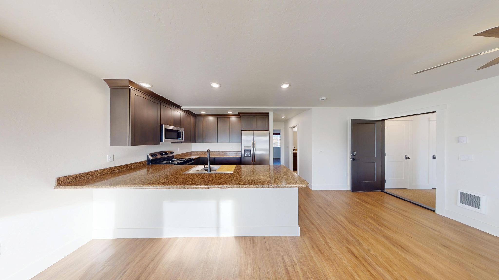 10 9th Avenue Sw A, B C And D Property Photo 6