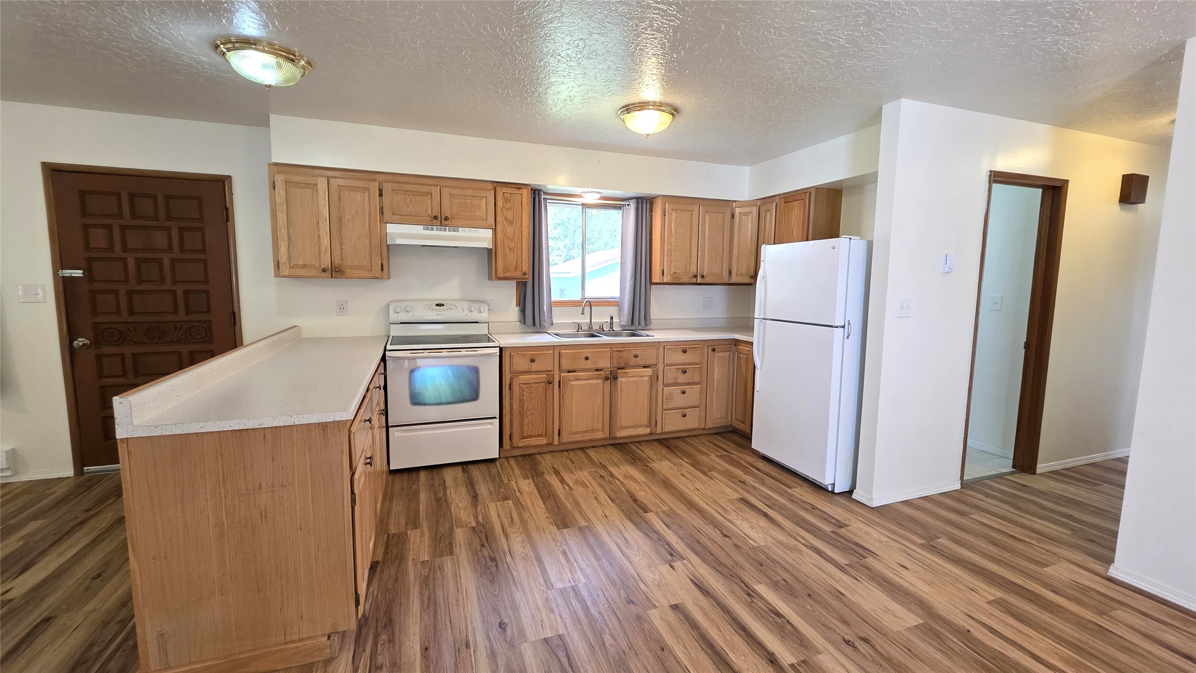 610 Conifer Road Property Photo 9