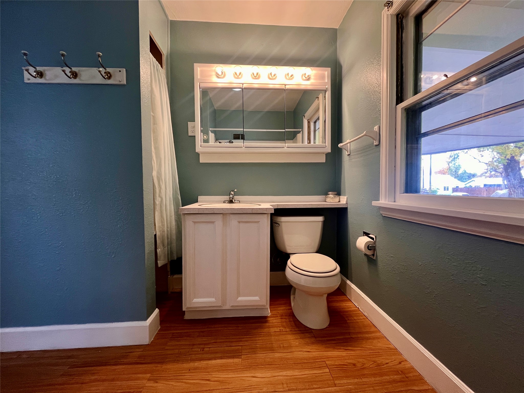 2001 4th Avenue N Property Photo 11