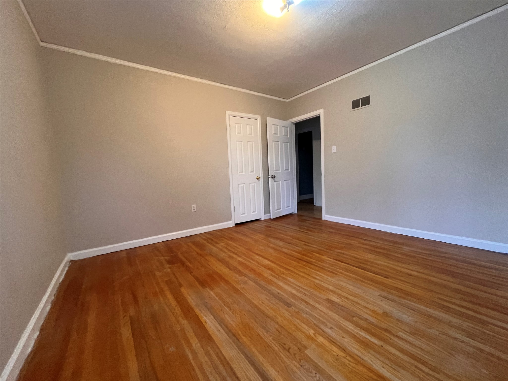 2001 4th Avenue N Property Photo 13