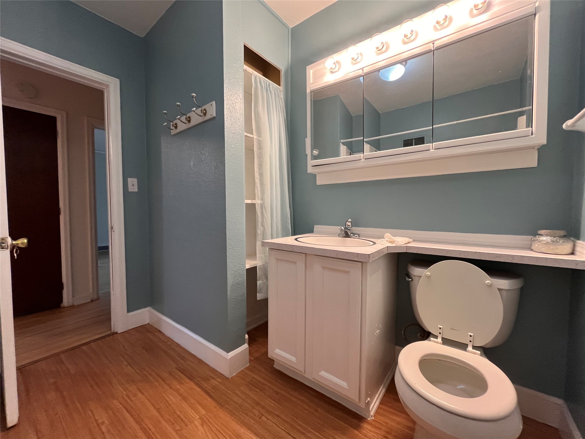 2001 4th Avenue N Property Photo 13