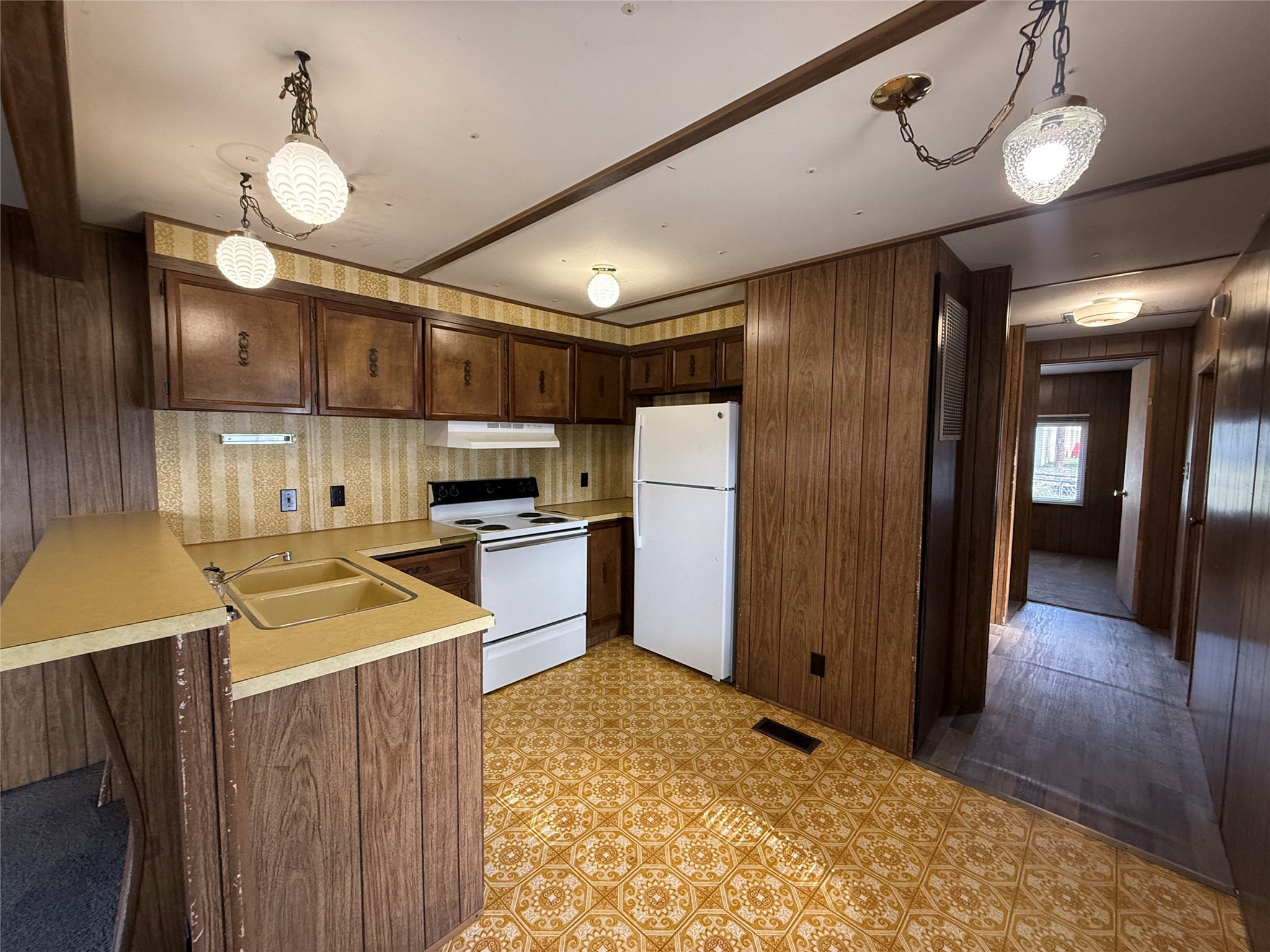 600 Ivy Street 2 Property Photo 6