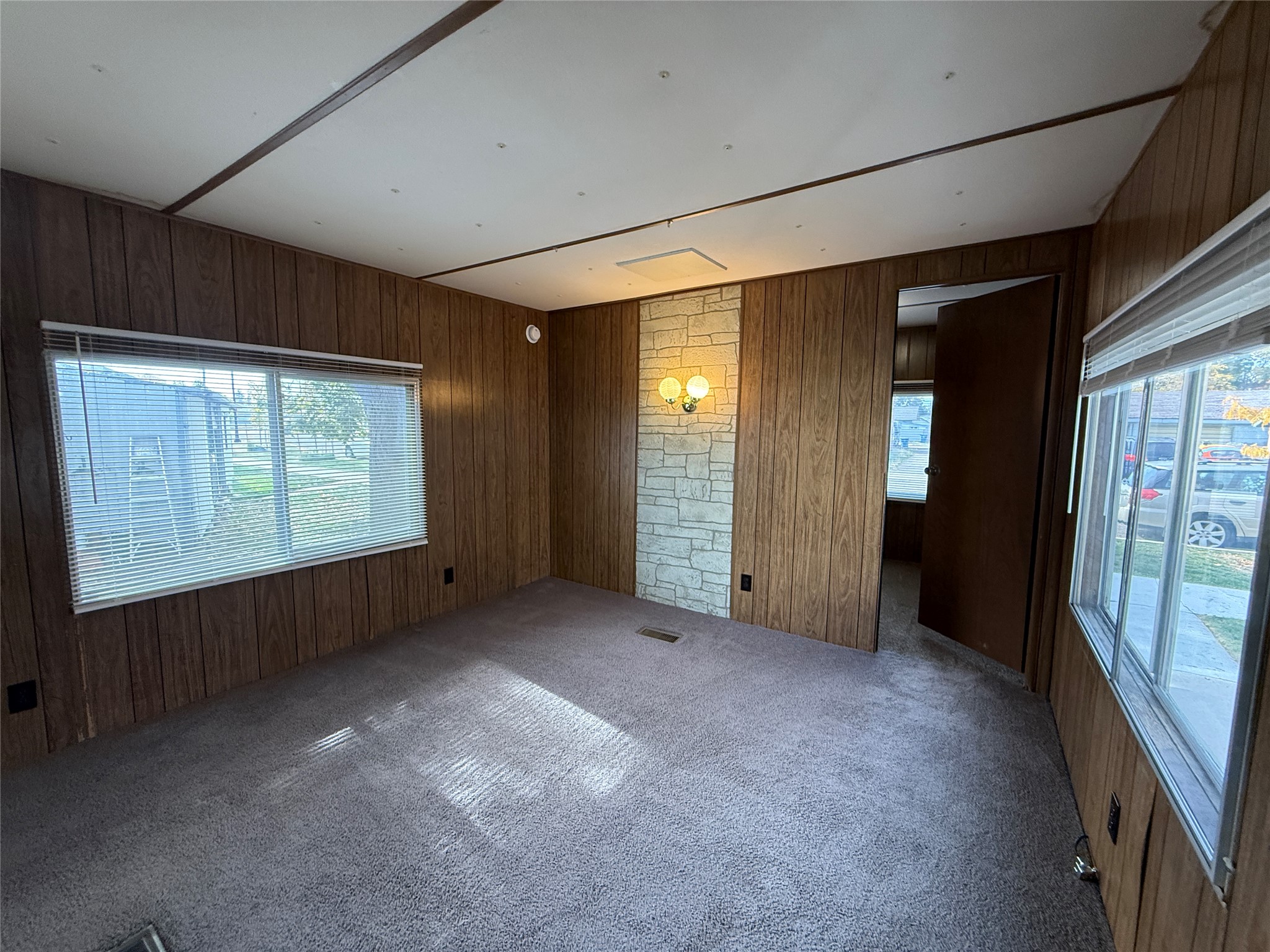 600 Ivy Street 2 Property Photo 9