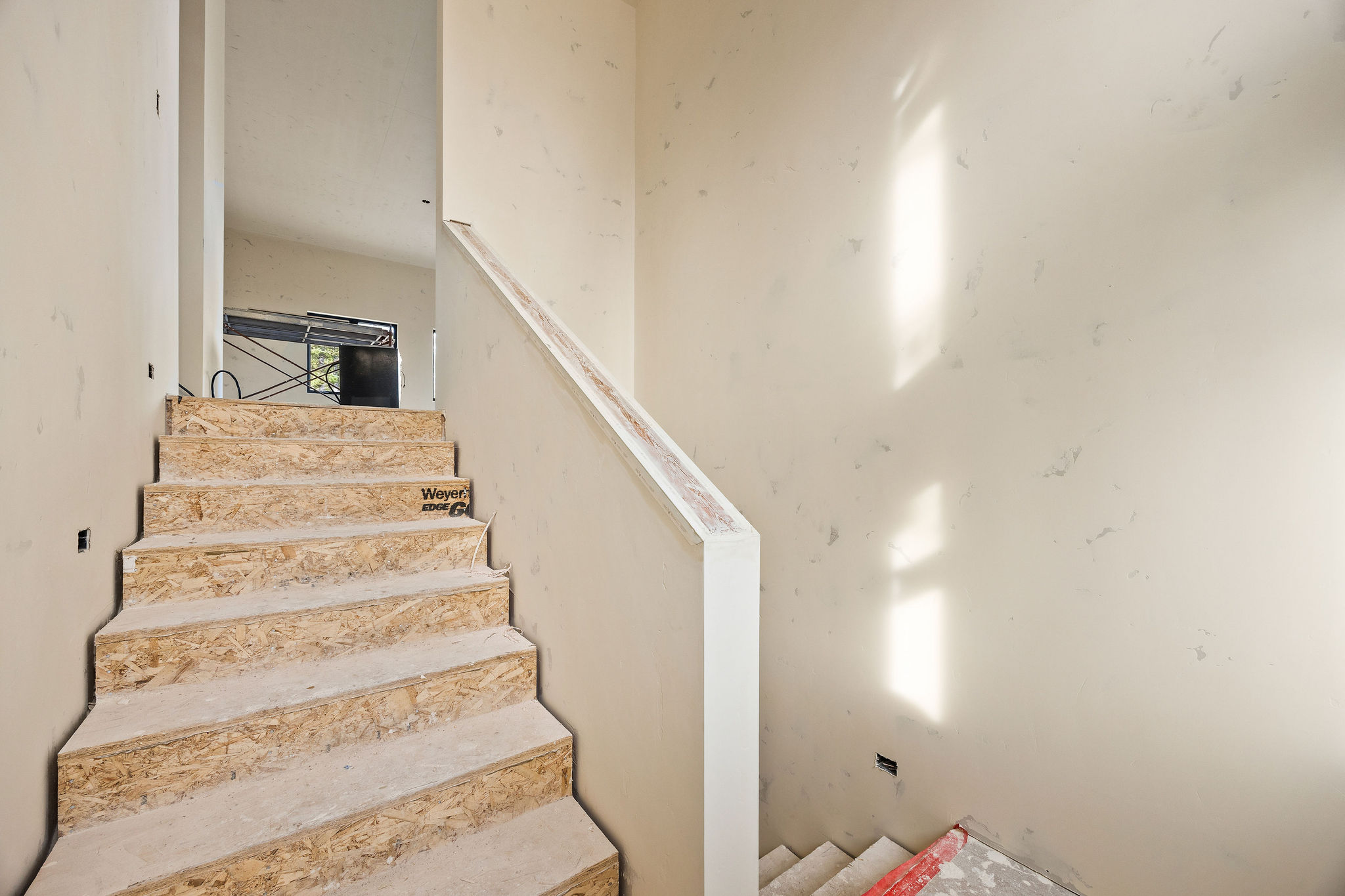 109 W 8th Street Property Photo 5