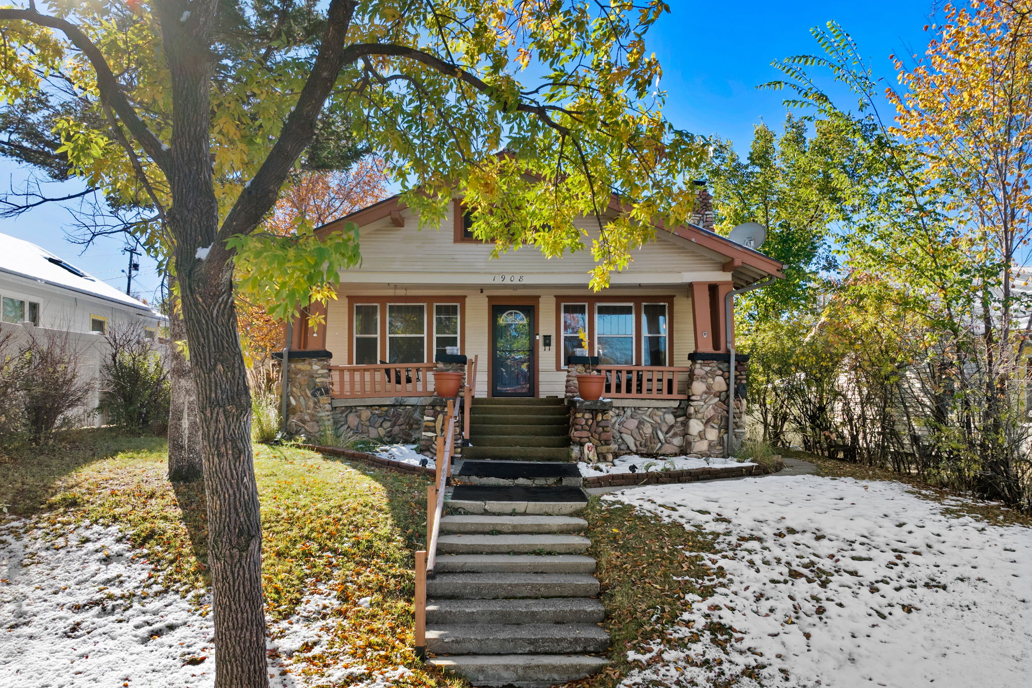 1908 Central Avenue Property Photo