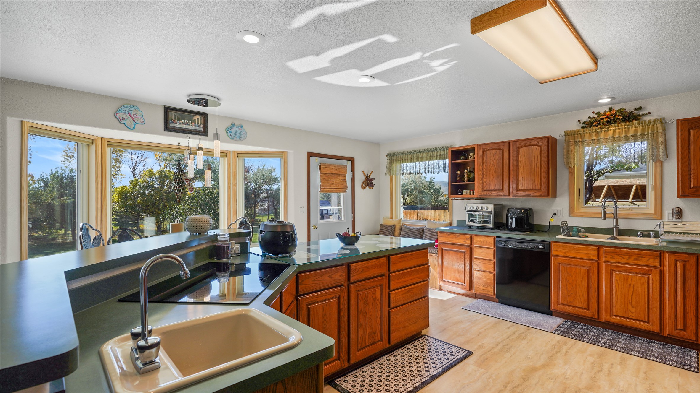 1239 Ranchview Road Property Photo 12
