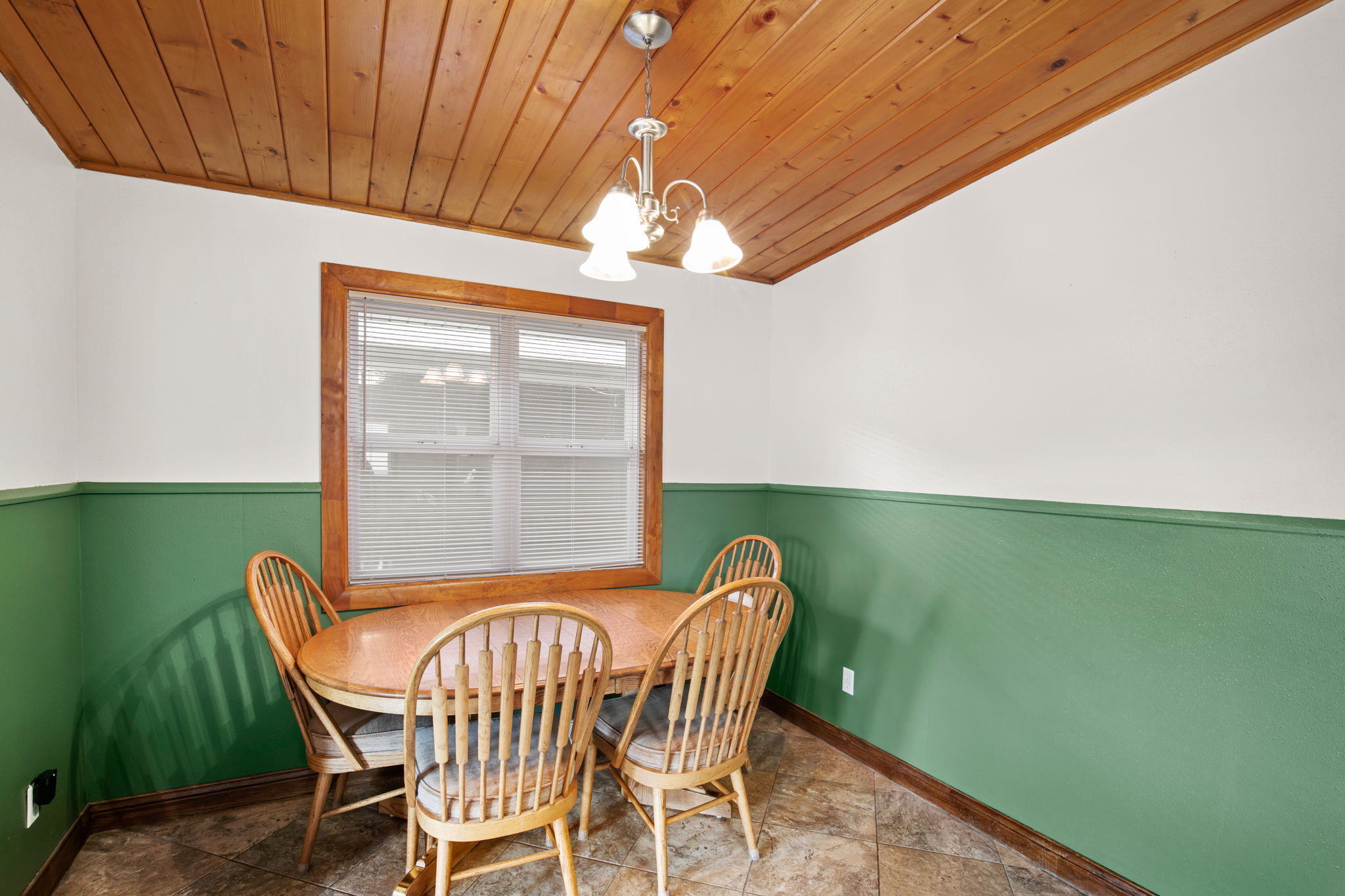 521 23rd Avenue Ne Property Photo 7