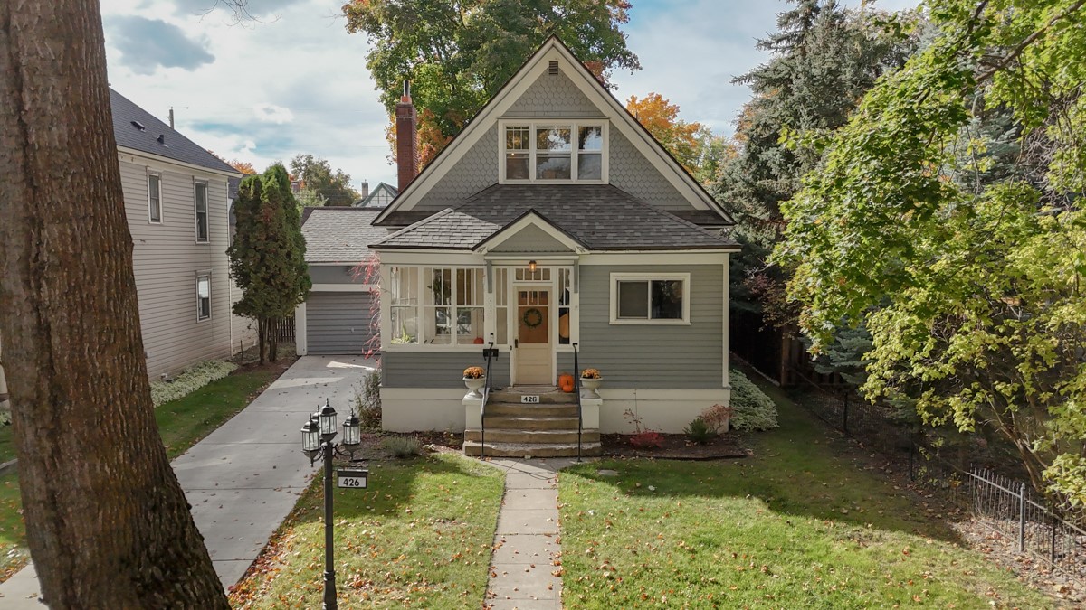 426 5th Avenue E Property Photo 1