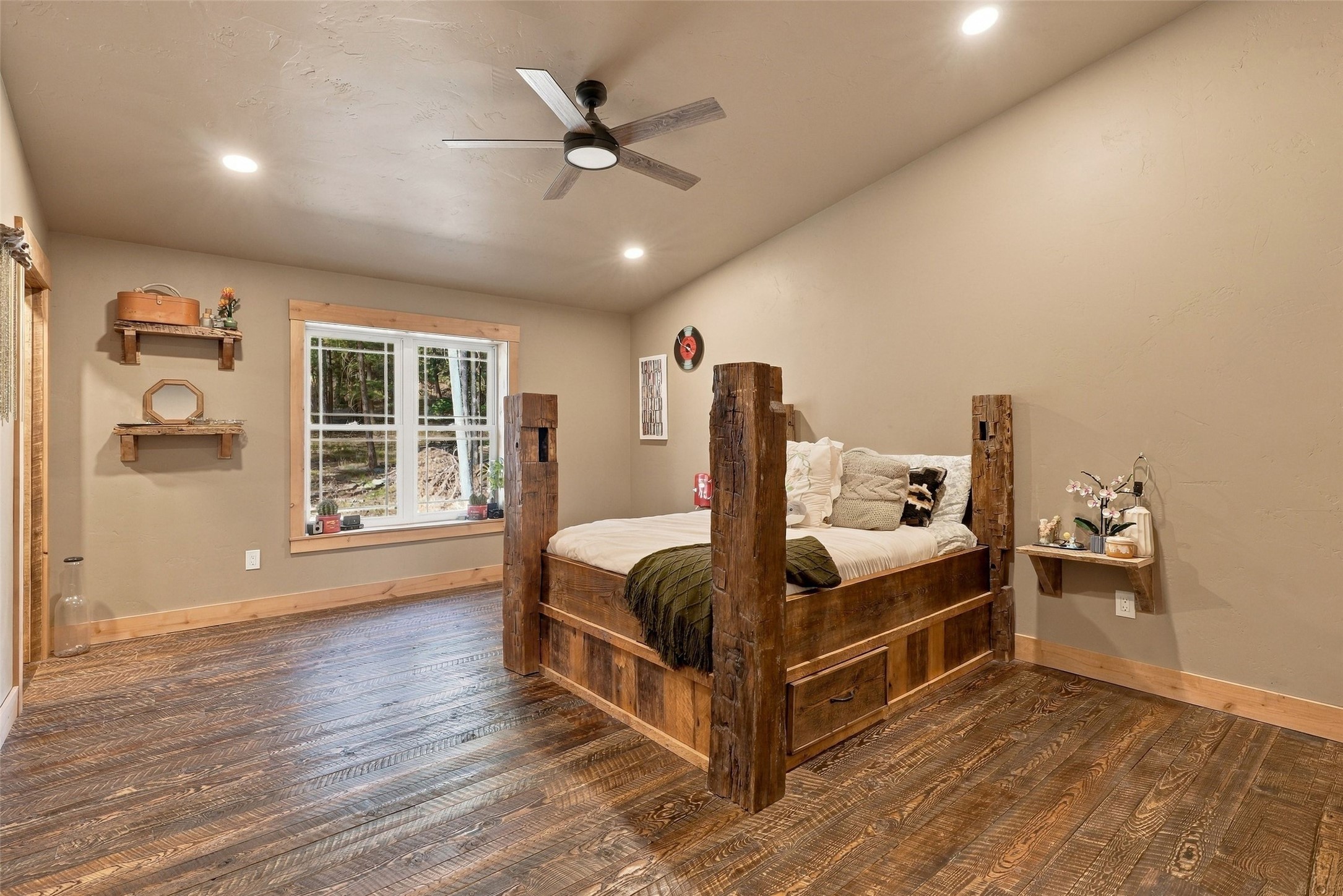 1655 Jordan Way Property Photo 18