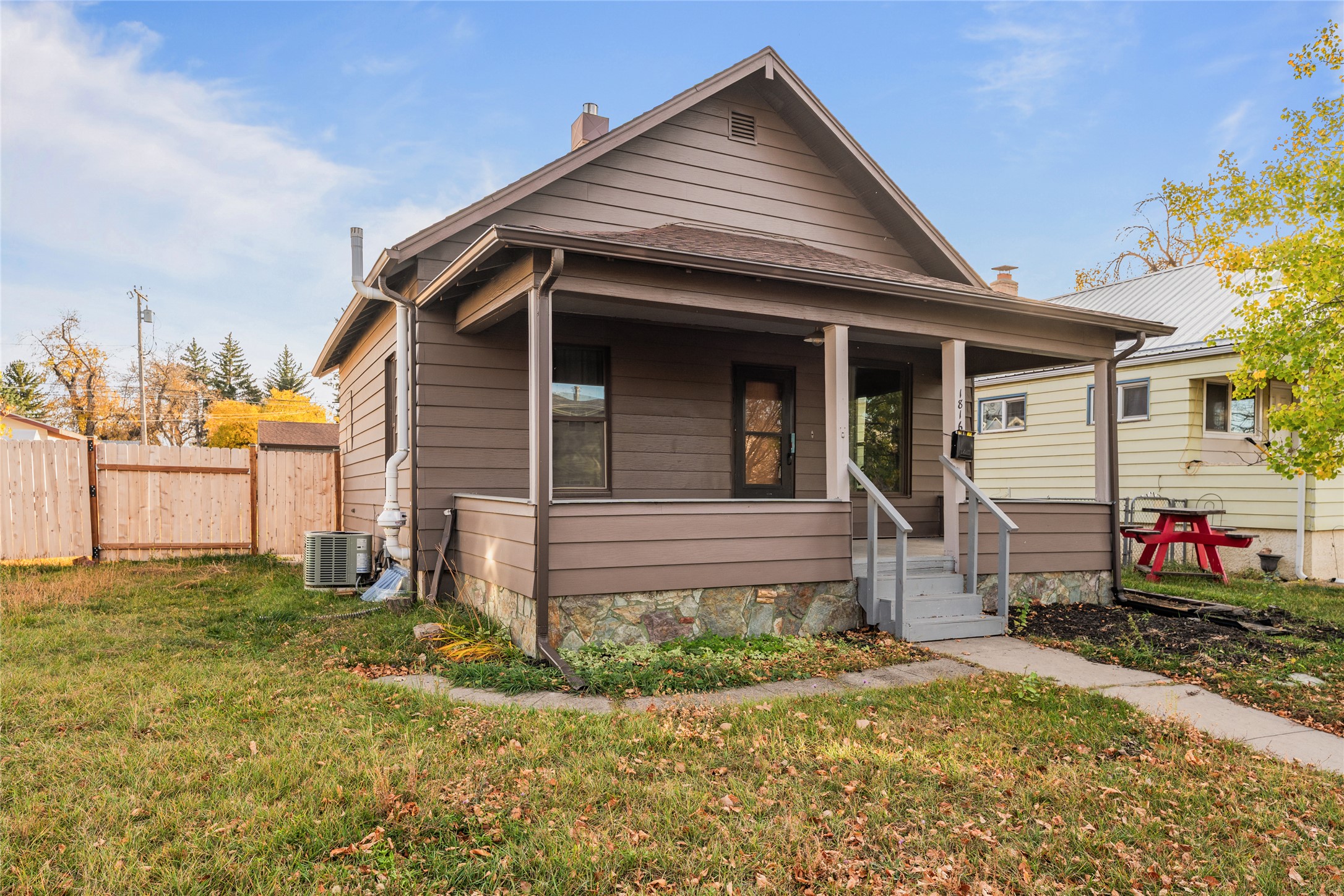 1816 8th Avenue N Property Photo 2