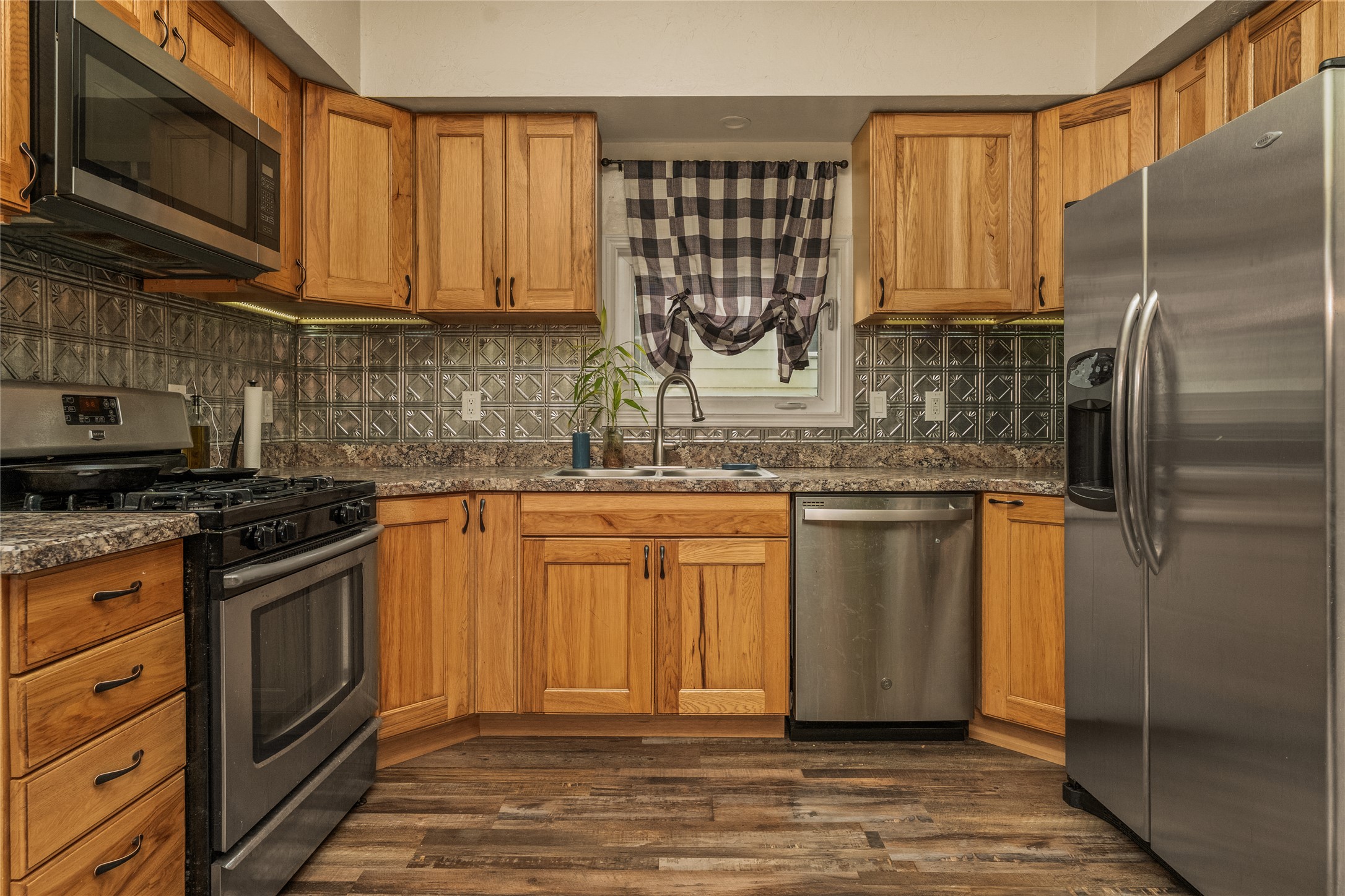 1816 8th Avenue N Property Photo 8