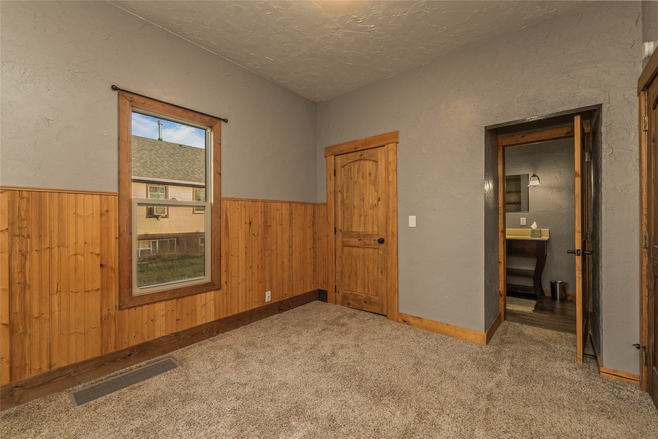 1816 8th Avenue N Property Photo 12