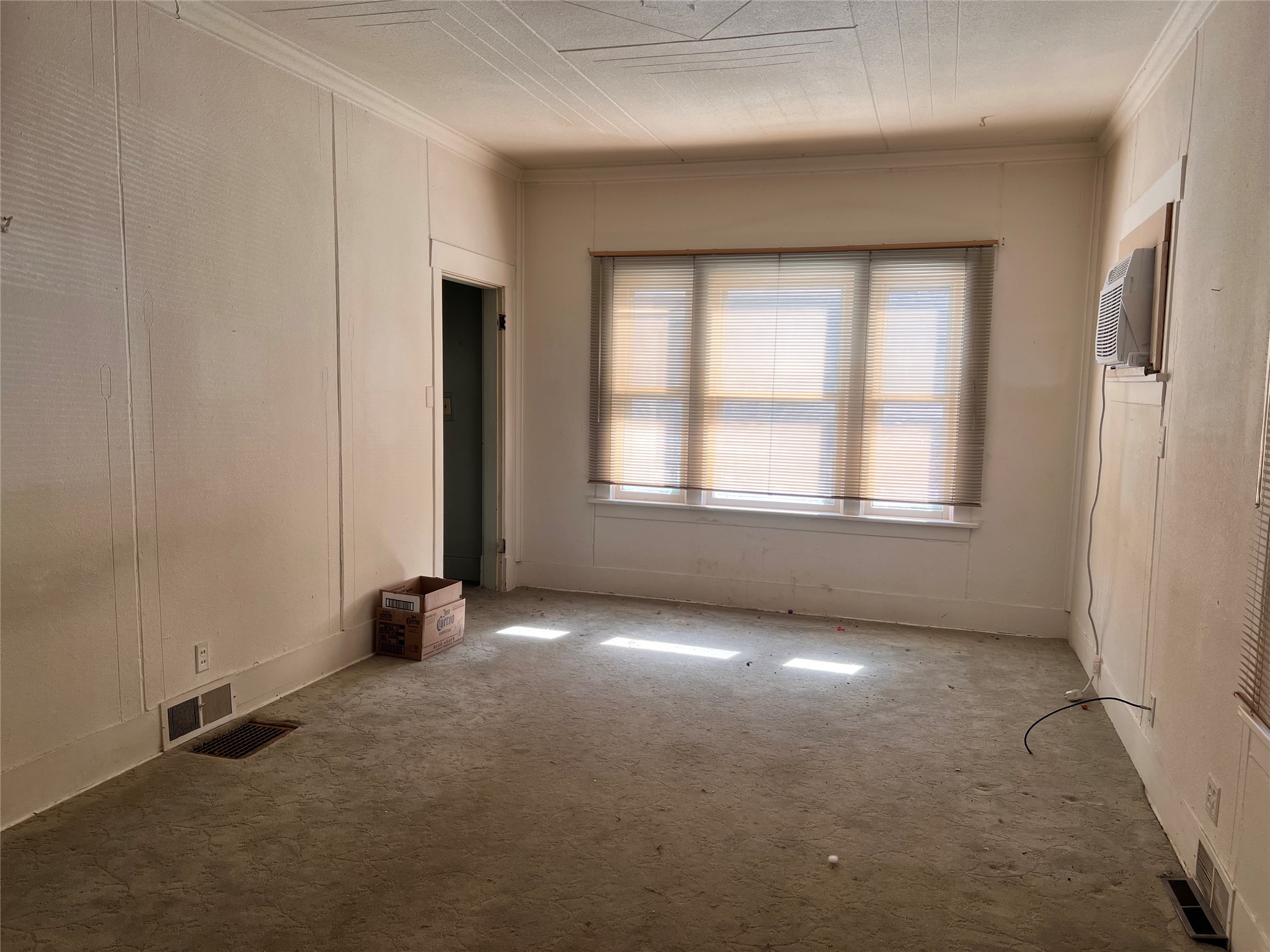 1019 9th Avenue S Property Photo 3