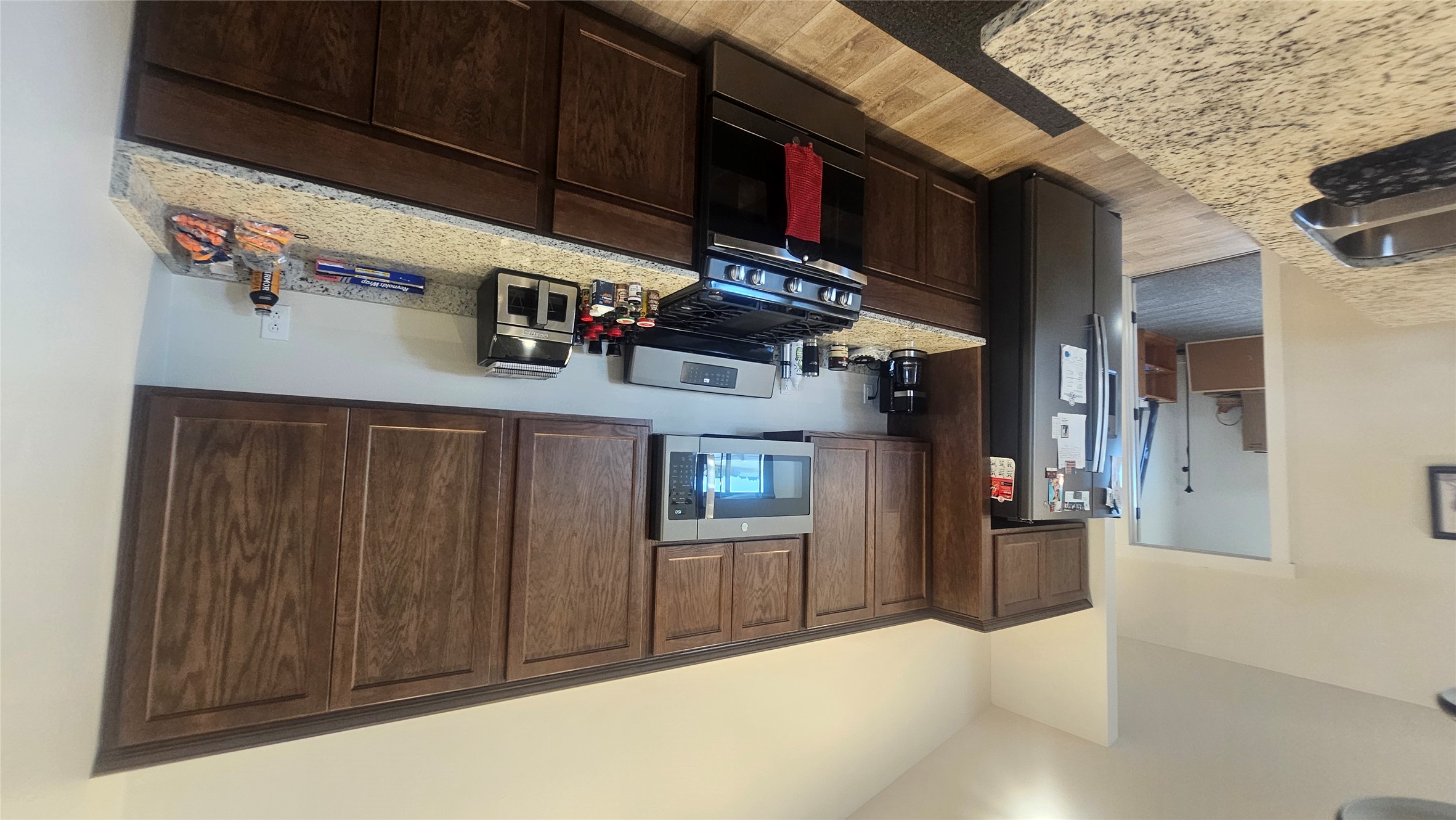 12 Florida Road Property Photo 11