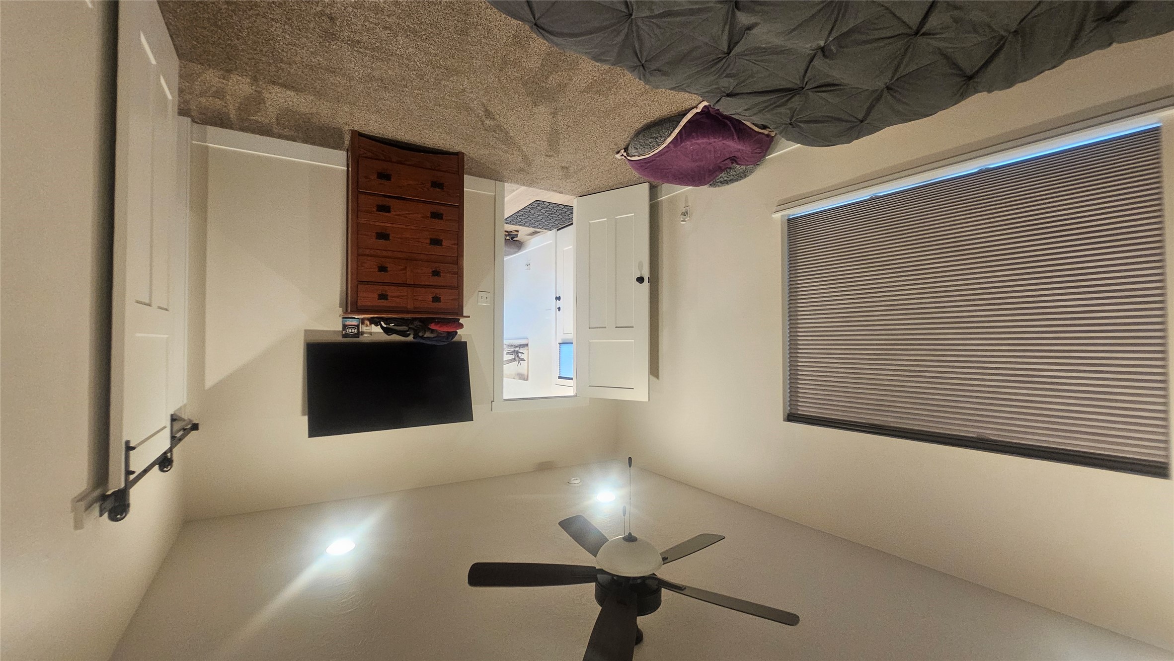 12 Florida Road Property Photo 21