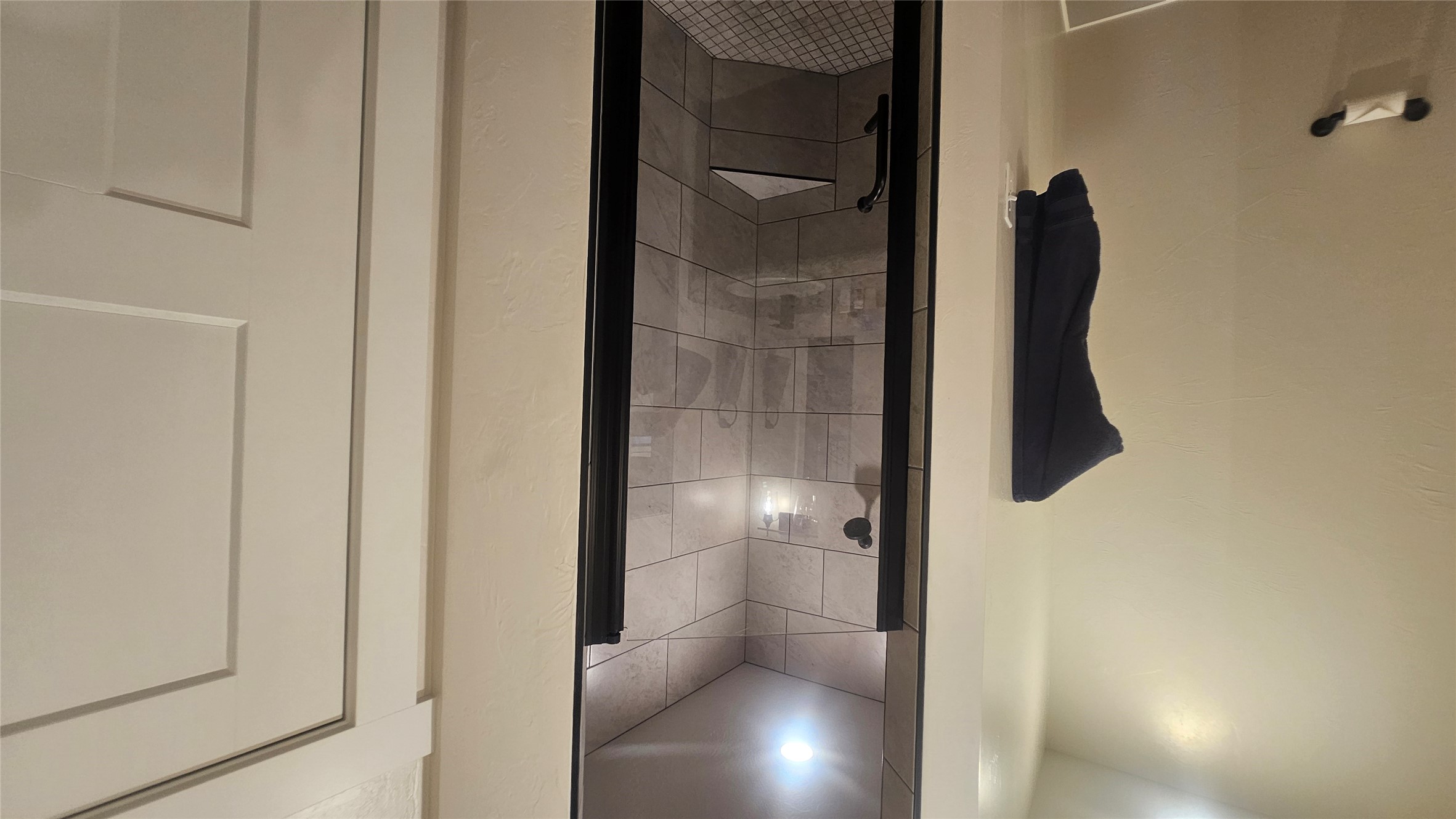 12 Florida Road Property Photo 23